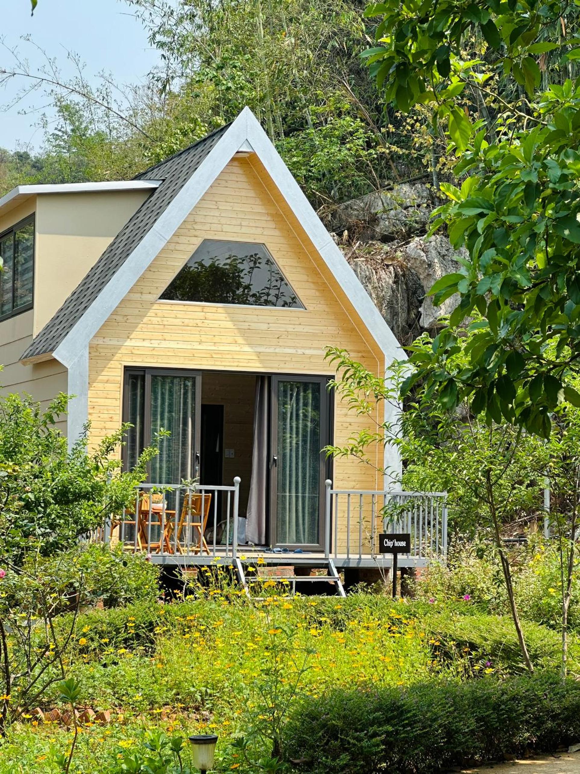 Bungalow with Patio photo 3