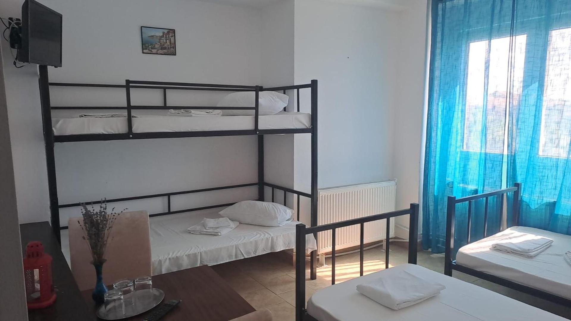 Standard Twin Room - Photo 1