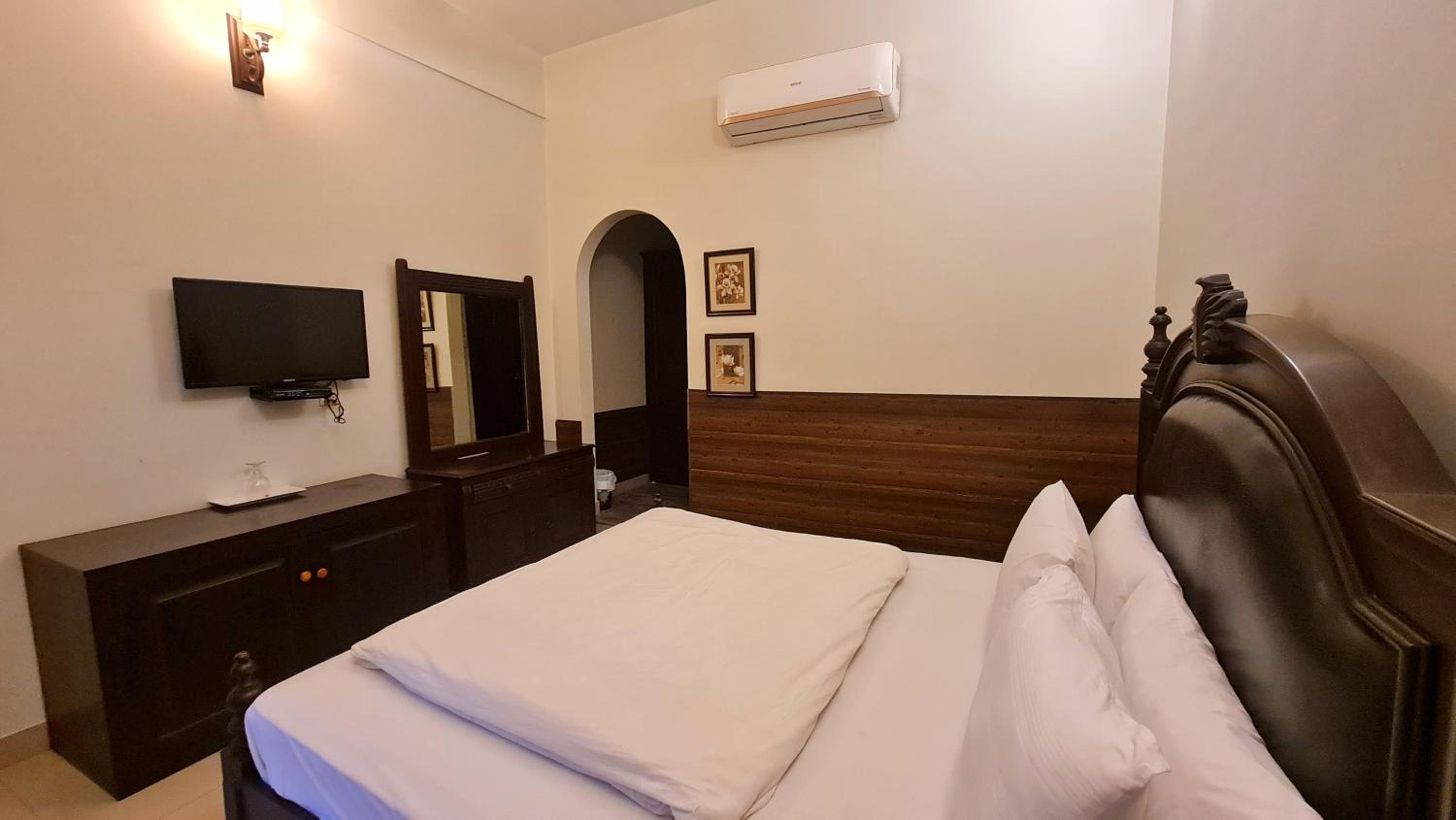 Deluxe Double Room photo 2