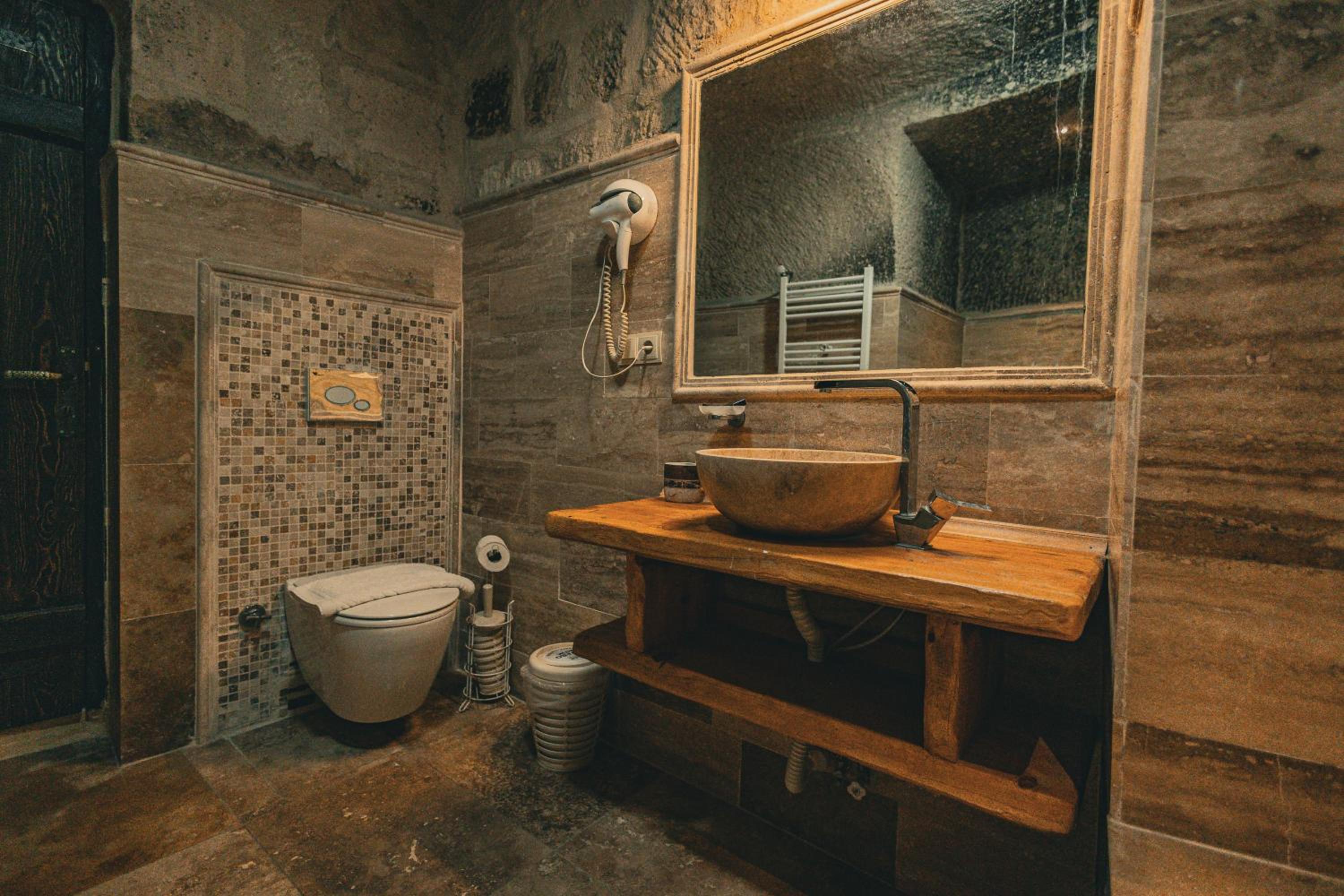 Family Cave Suite - Photo 5