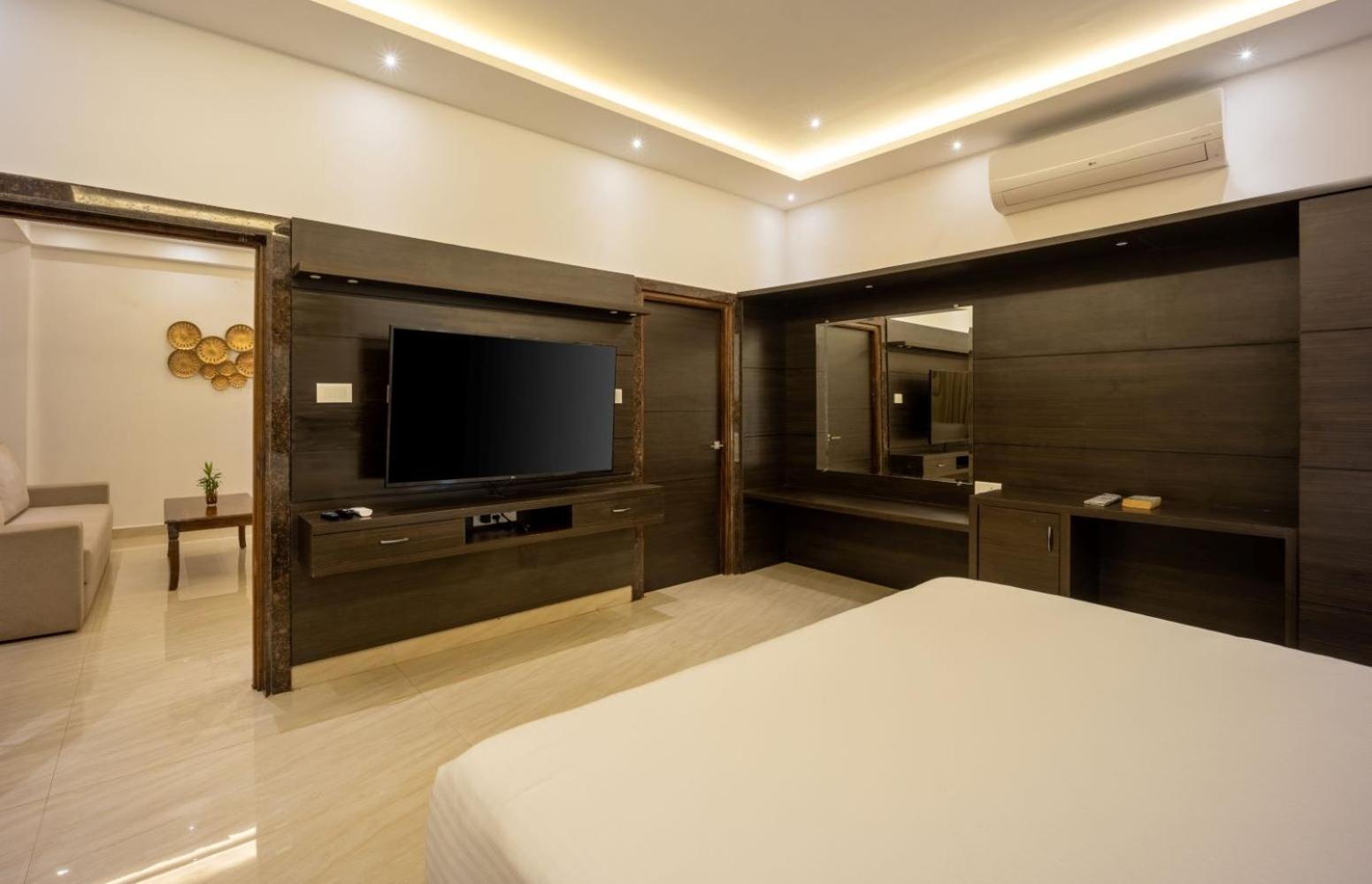 Villa photo 1
