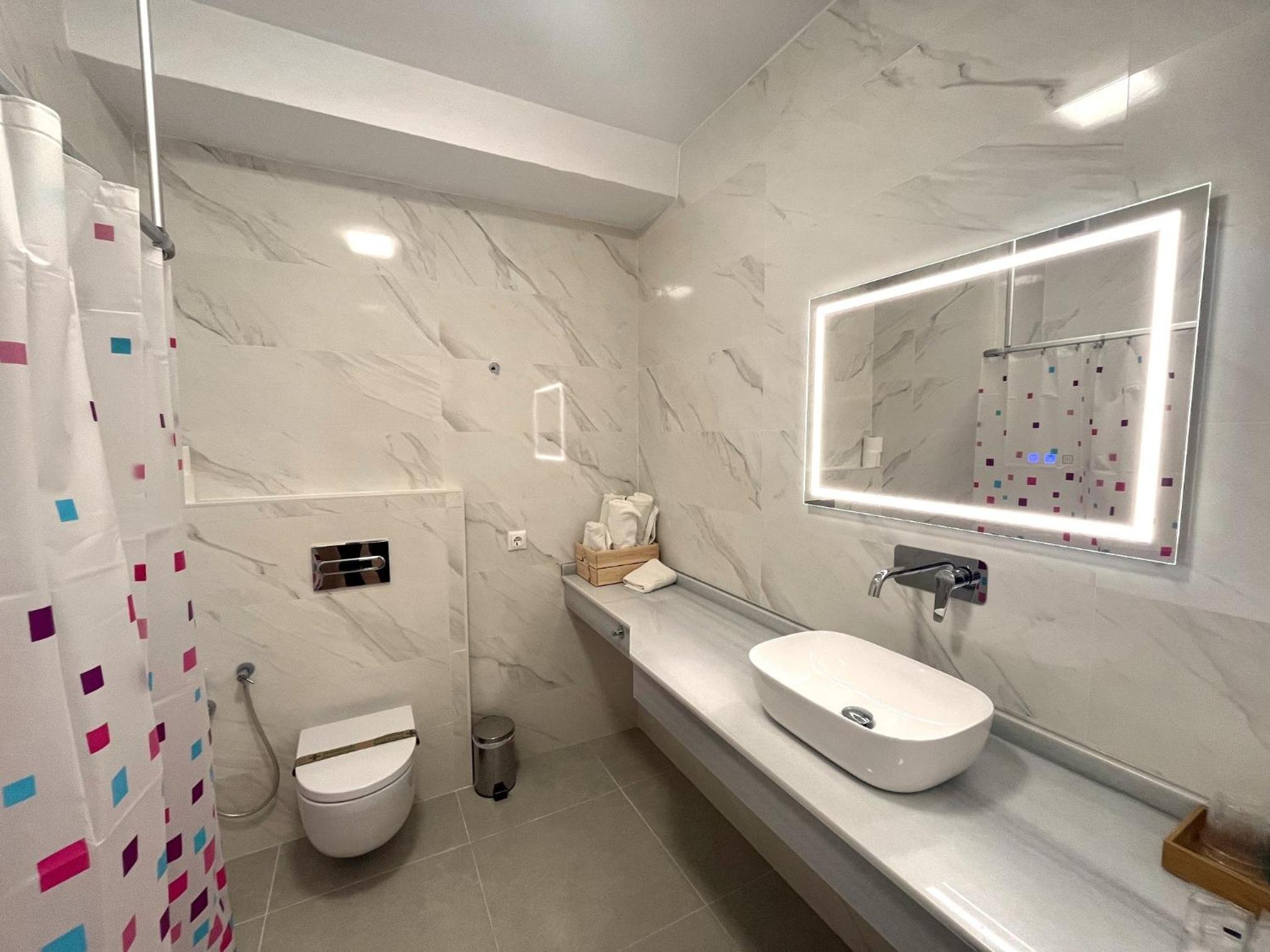 Standard Triple Room - Photo 3