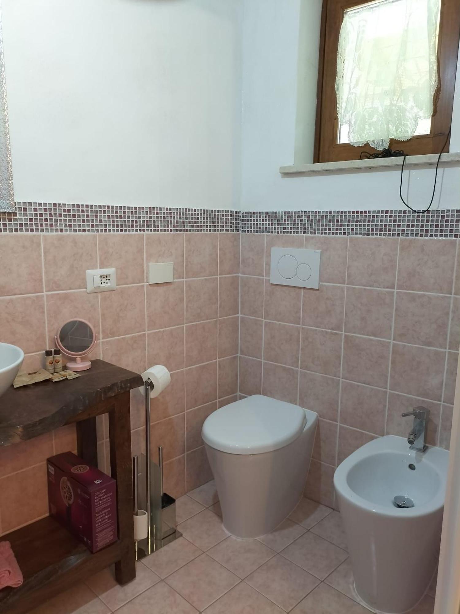 Family Room with Bathroom photo 3