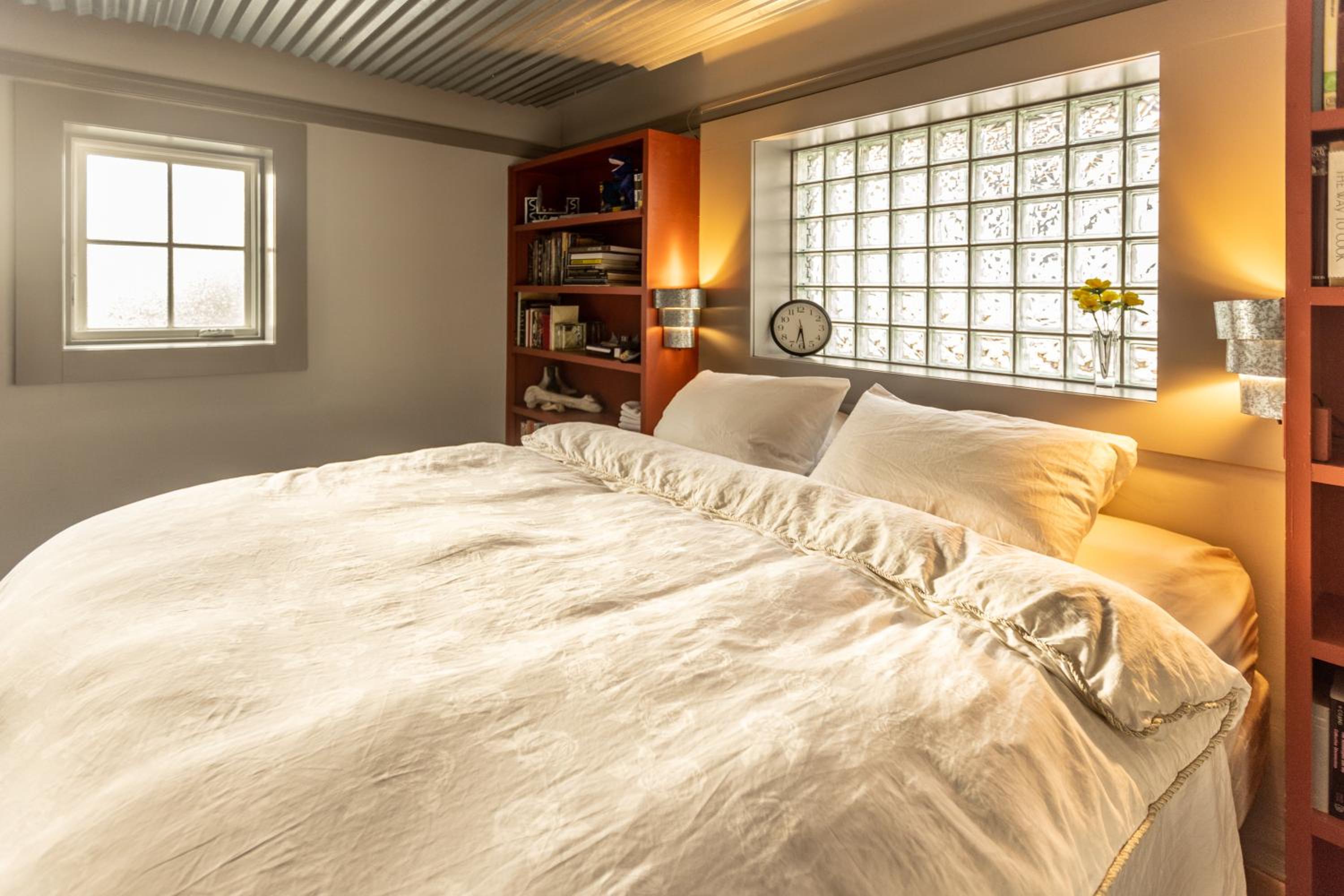 One-Bedroom House photo 1