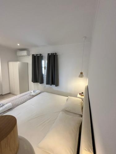 Apartment with Balcony photo 2