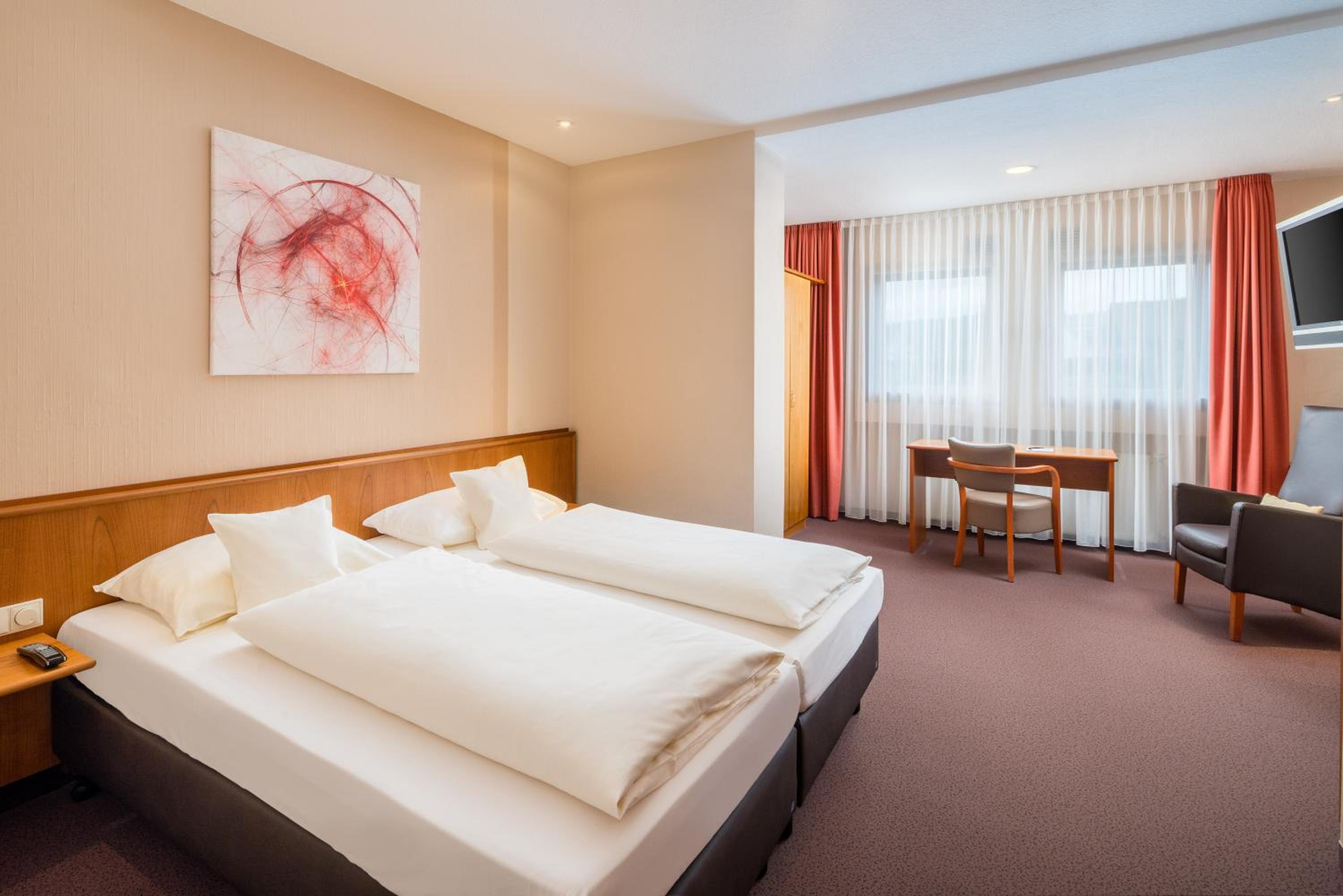 Standard Double Room, no River View - Category 3 photo 1