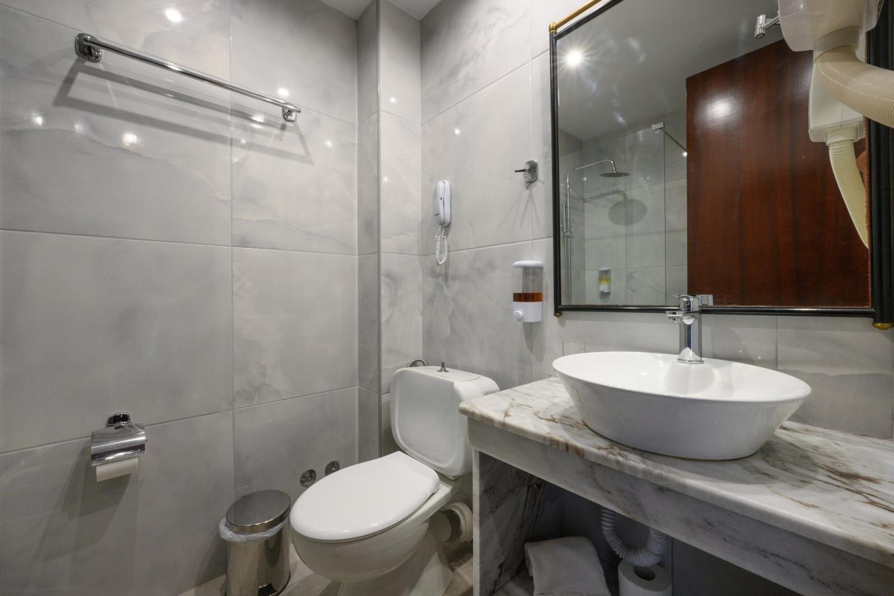 Standard Double Room with Mountain View photo 3