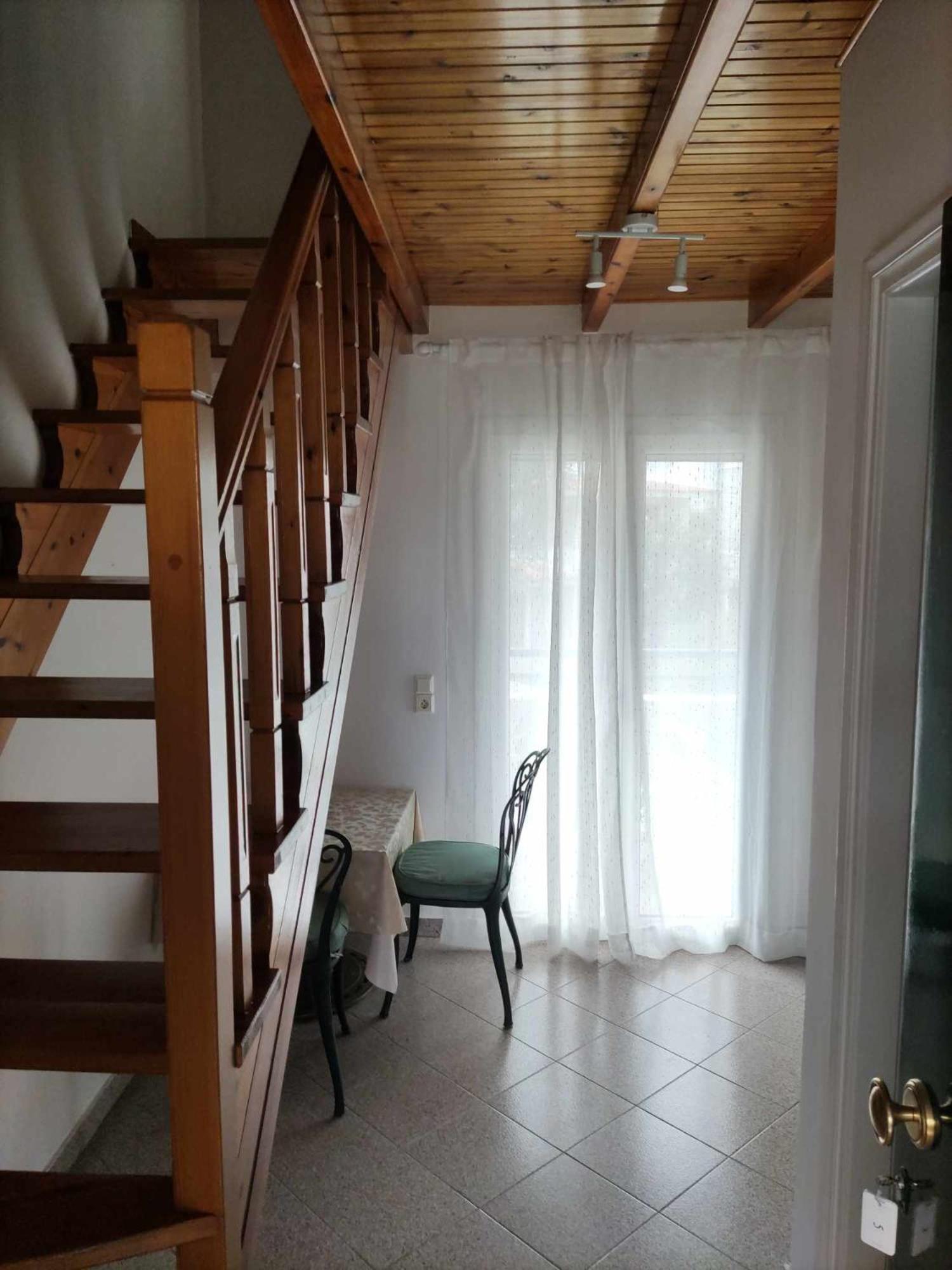 Studio - Split Level