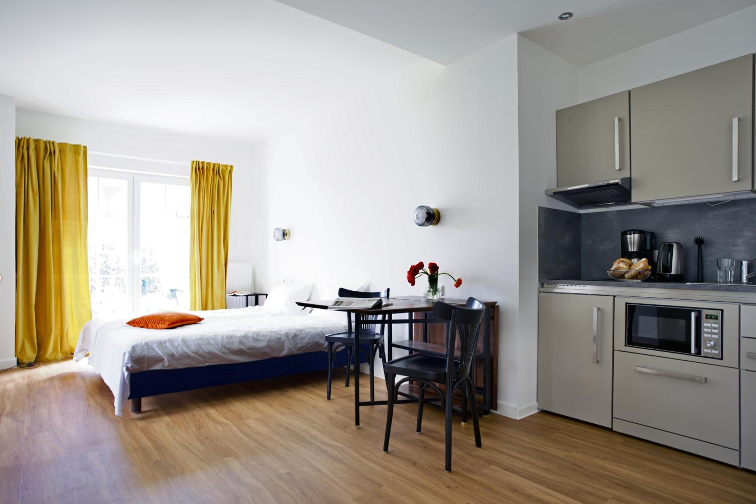 Studio (2 Adults) - Photo 10