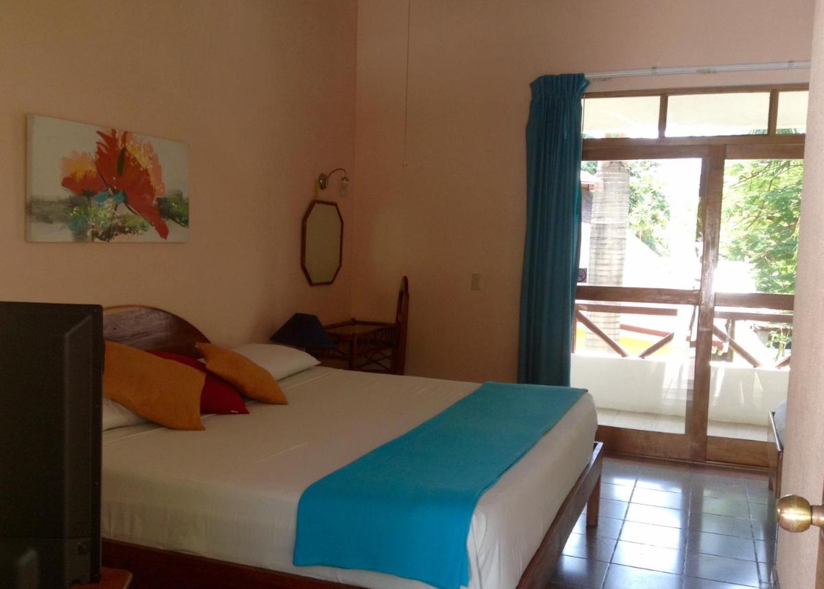 Triple Room with Balcony photo 1