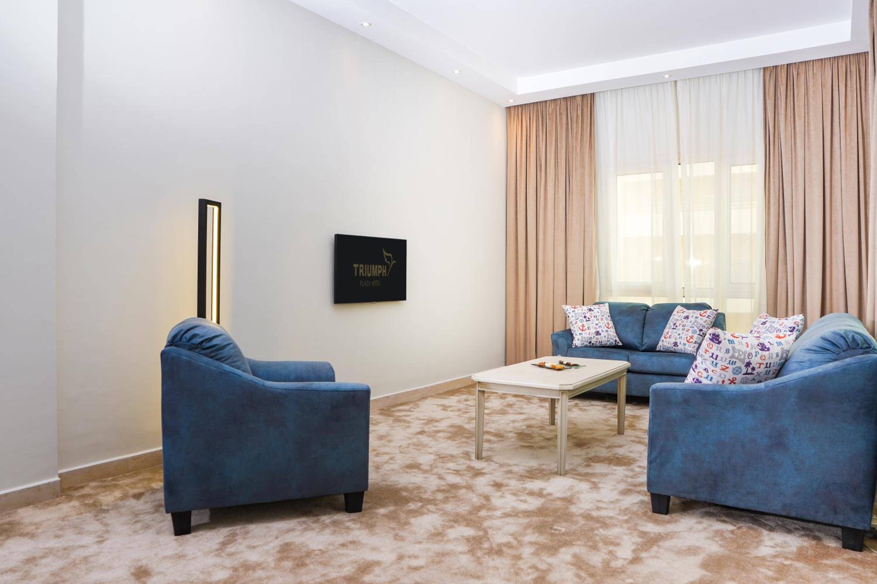 Executive Deluxe Suite