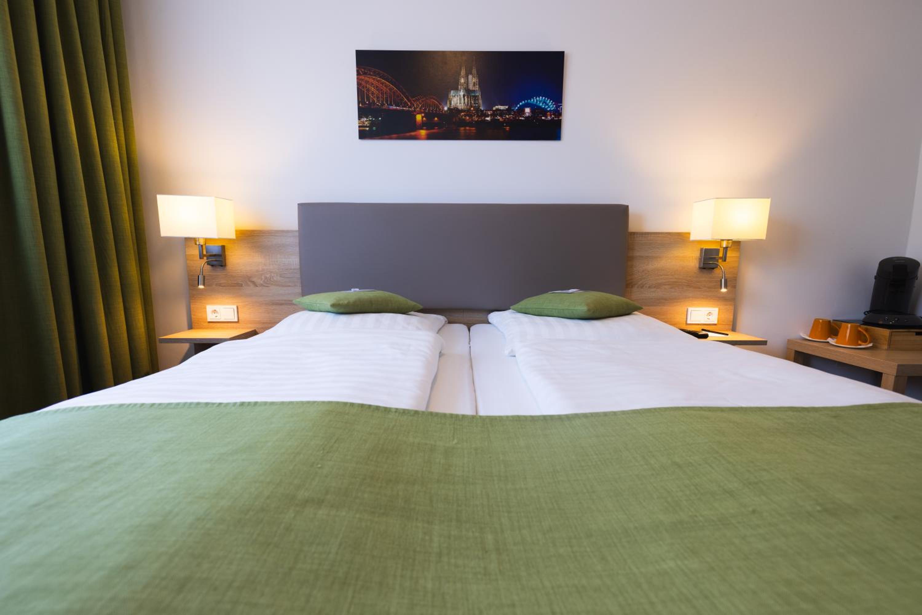 Deluxe Double or Twin Room - Photo 7
