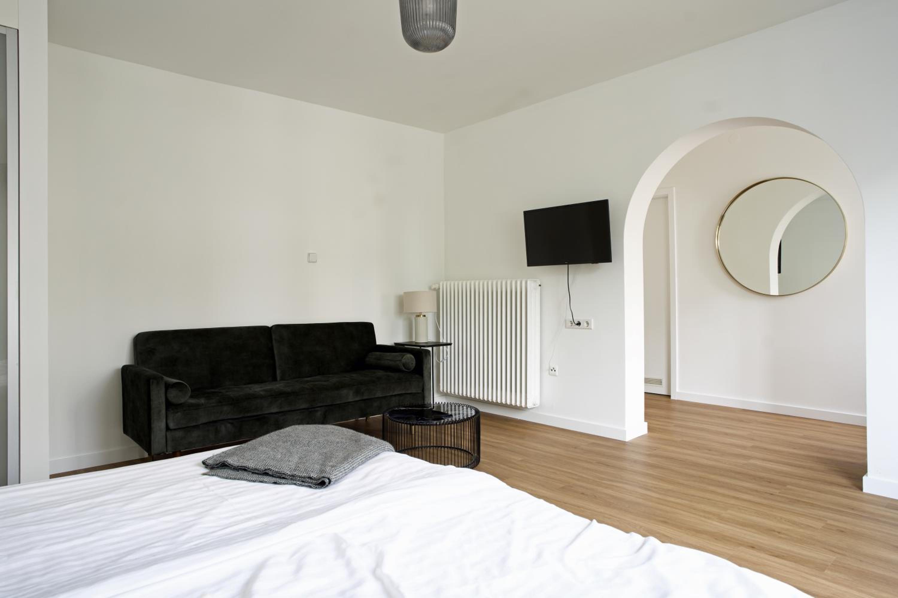 Studio (2 Adults) - Photo 7