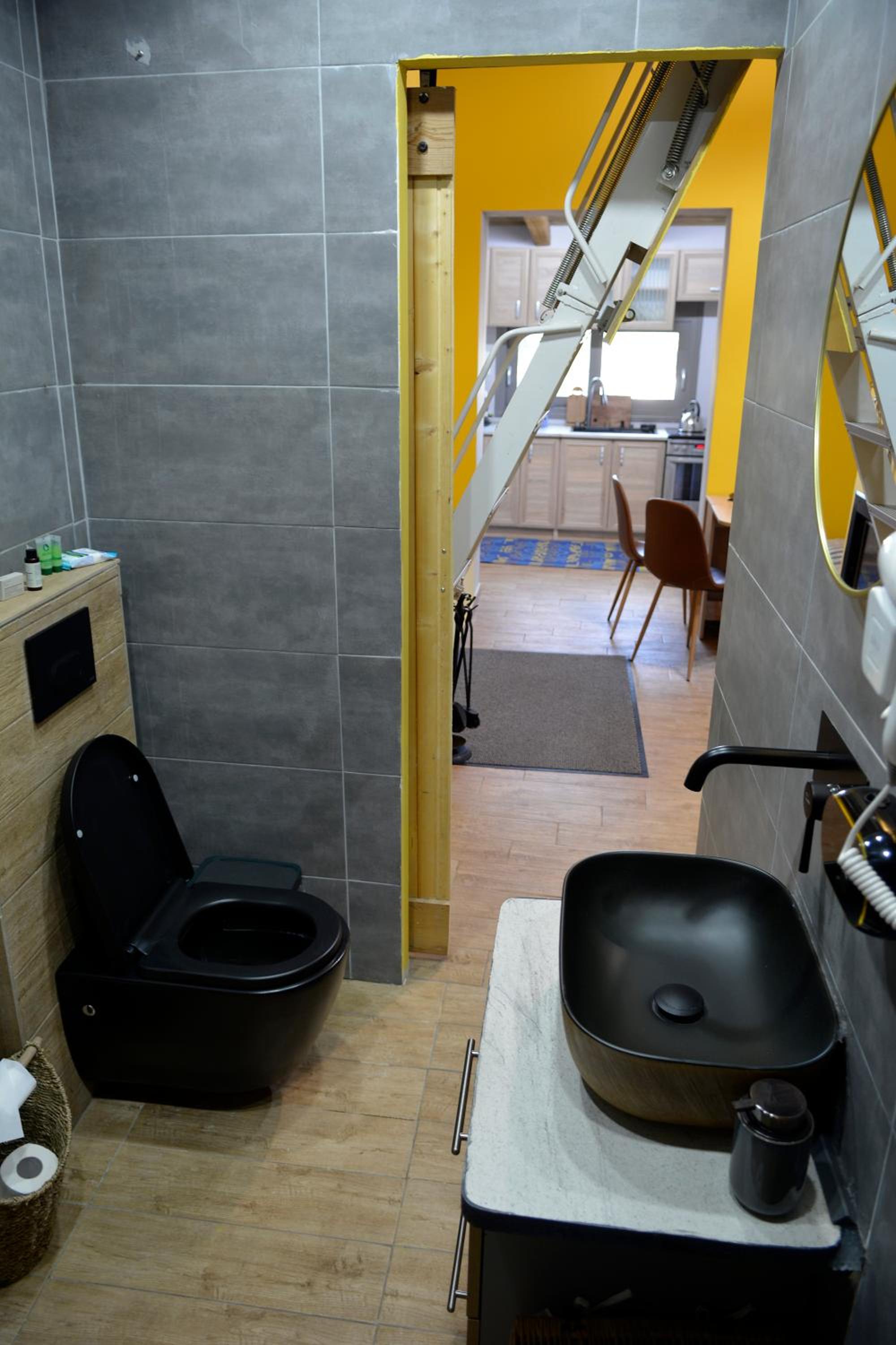 Three-Bedroom House photo 2