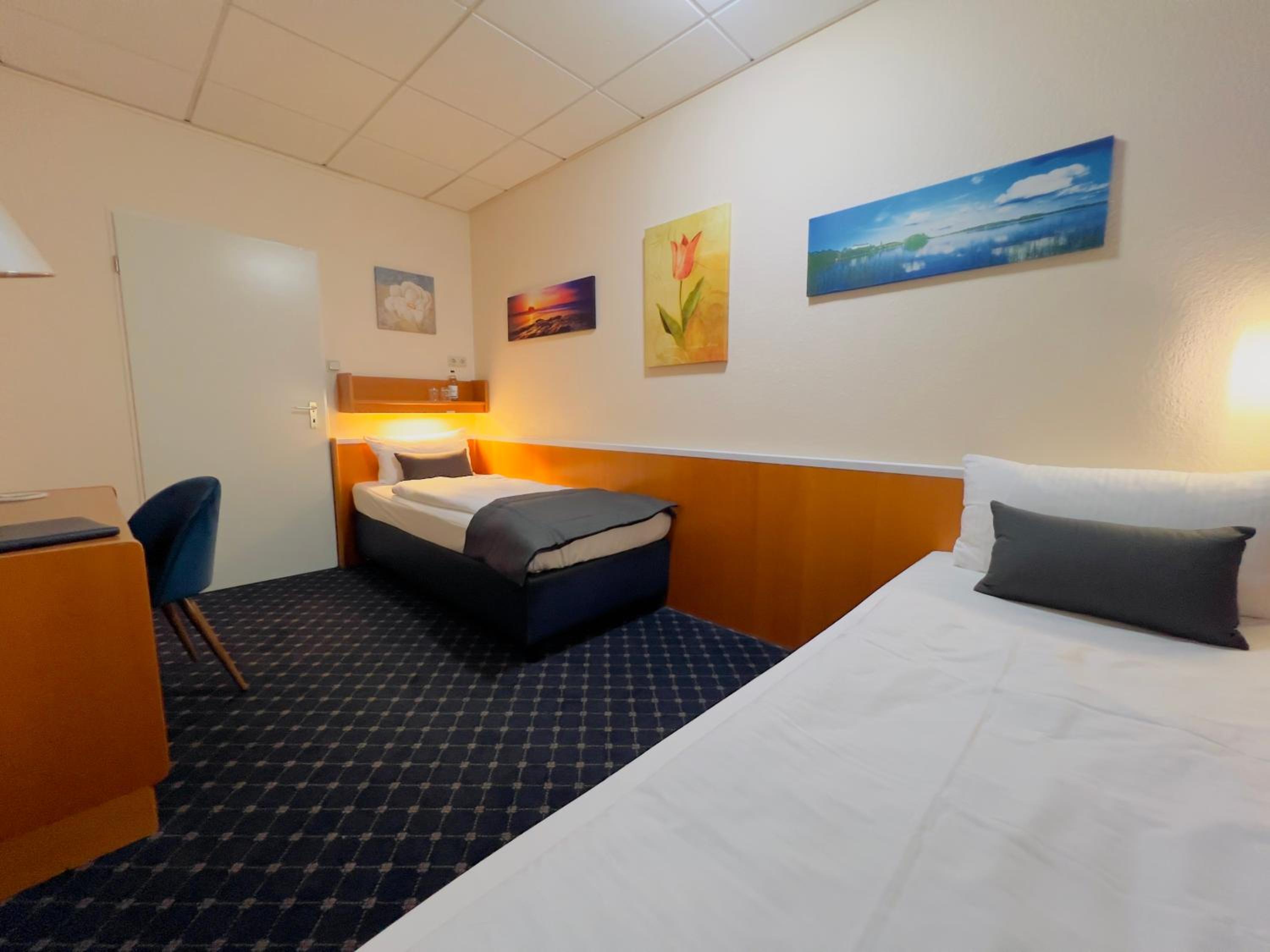 Comfort Twin Room - Photo 4