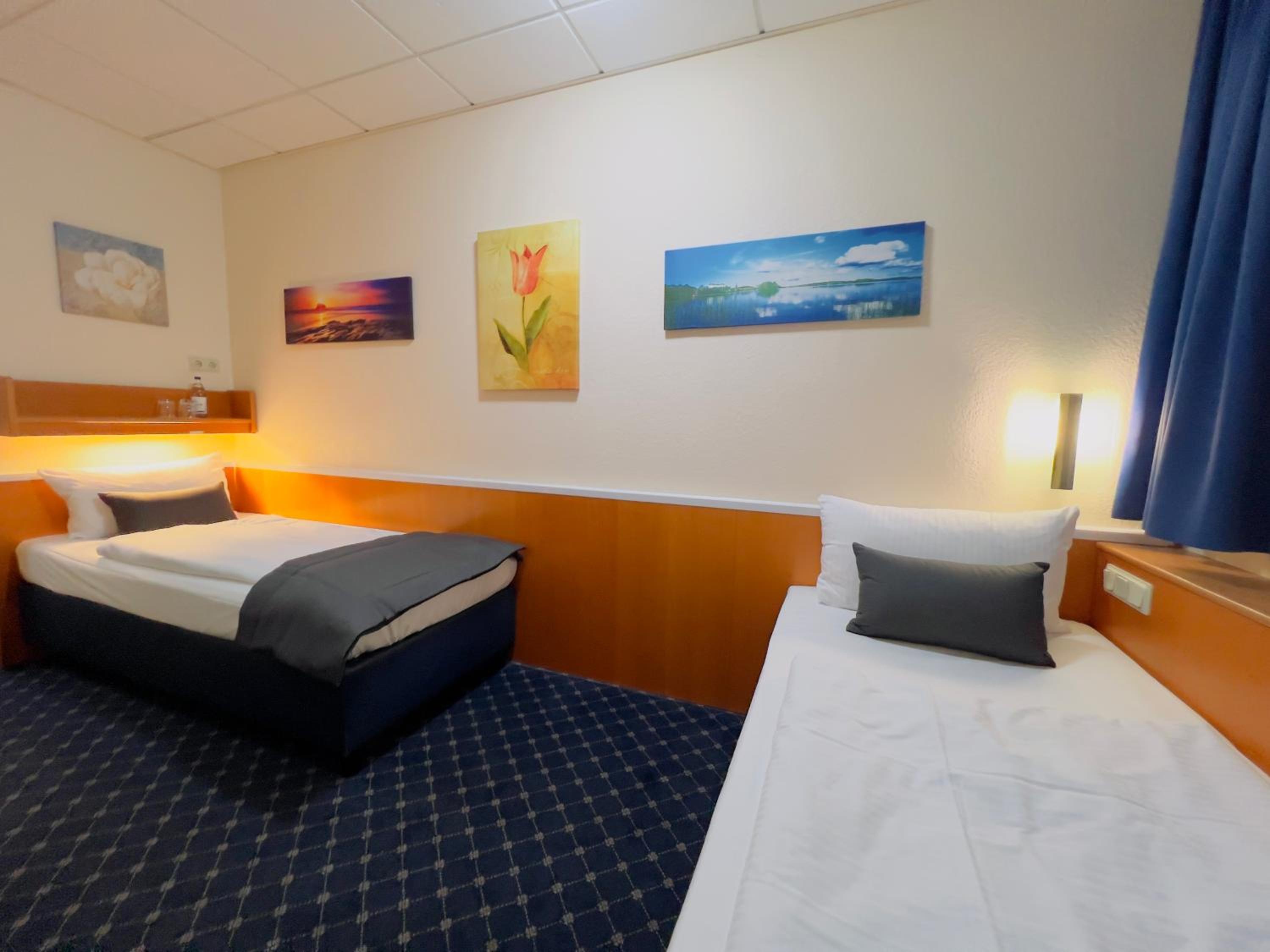 Comfort Twin Room - Photo 8