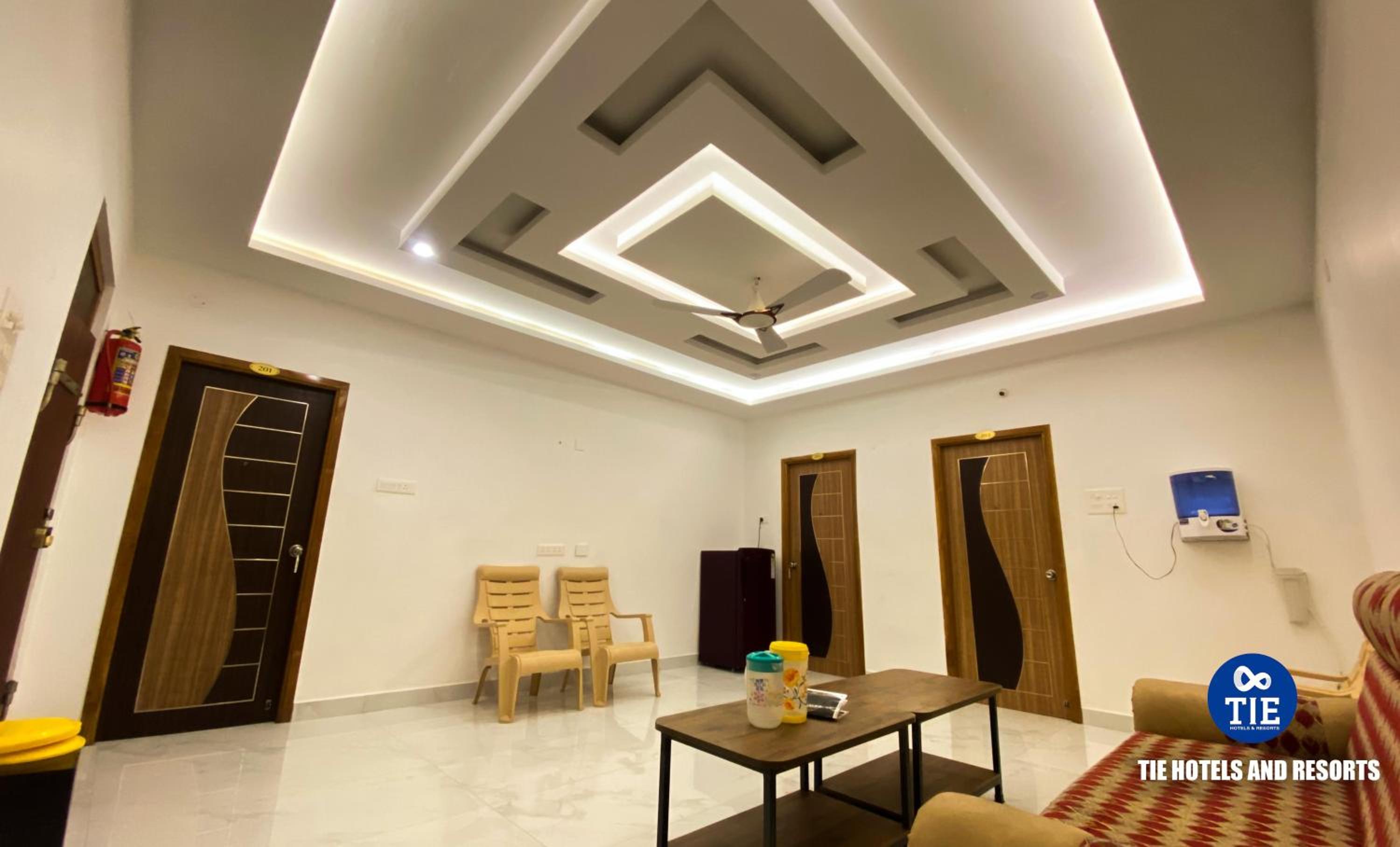 Three-Bedroom Villa - Photo 31