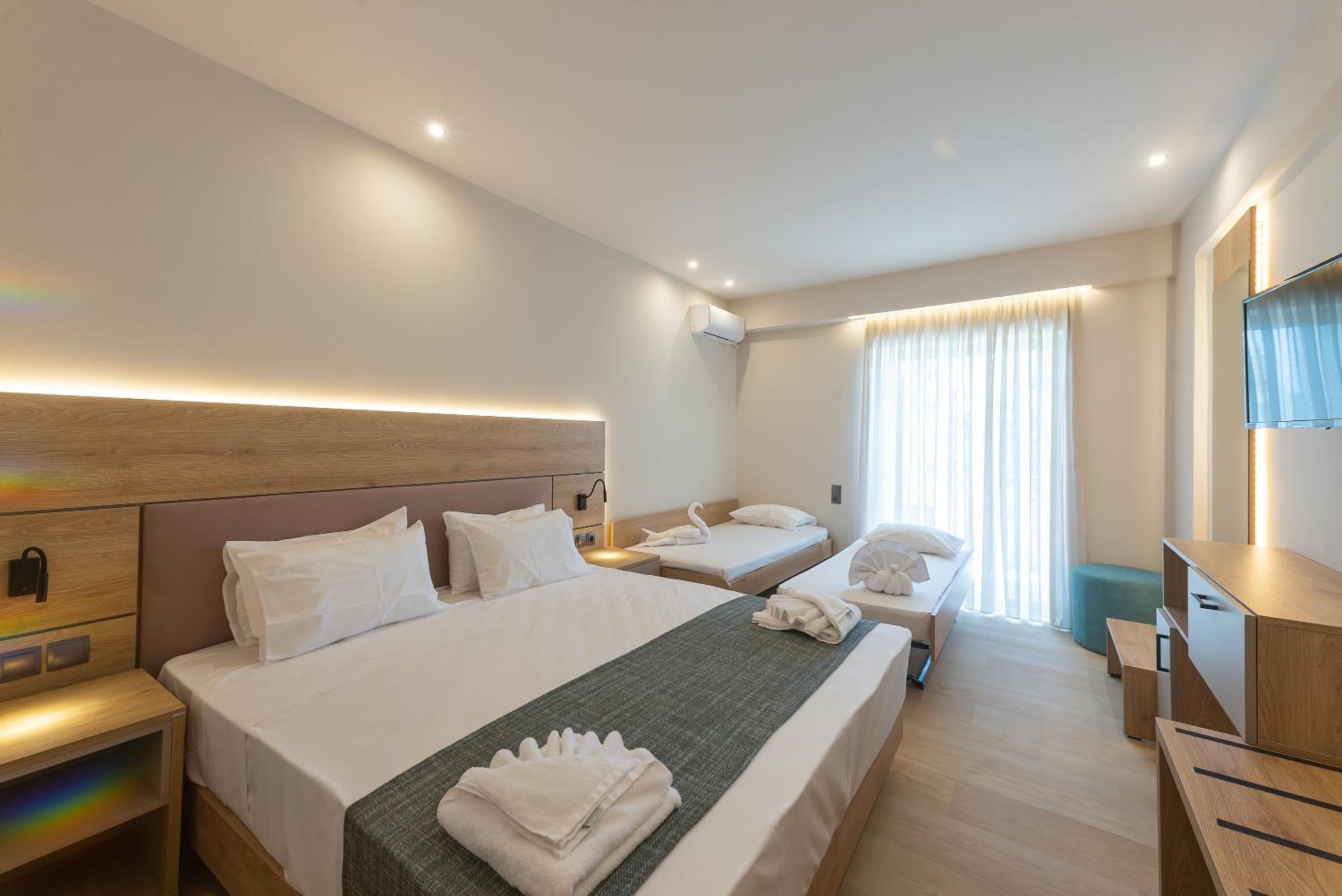 Deluxe Double or Twin Room with Sea View