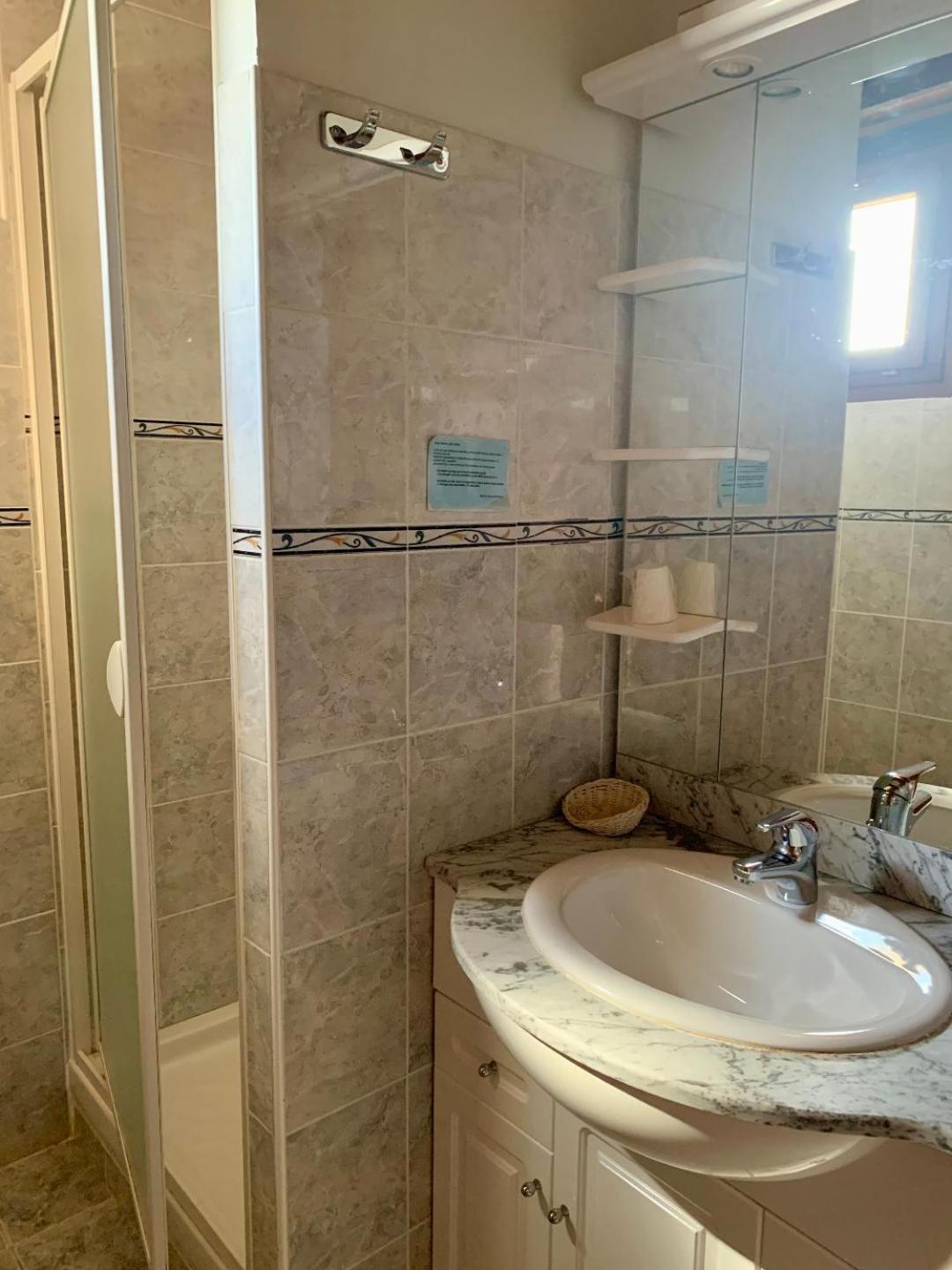 Double Room with Lodgia - Les Catrems photo 3