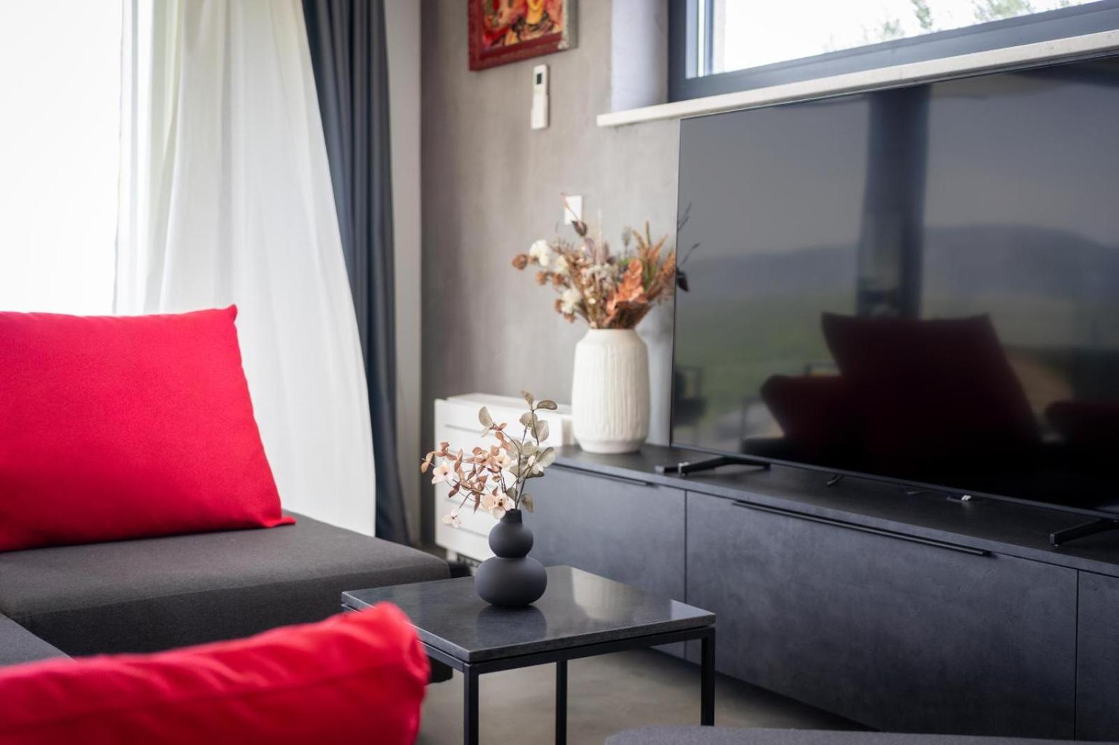 Three-Bedroom Villa photo 1