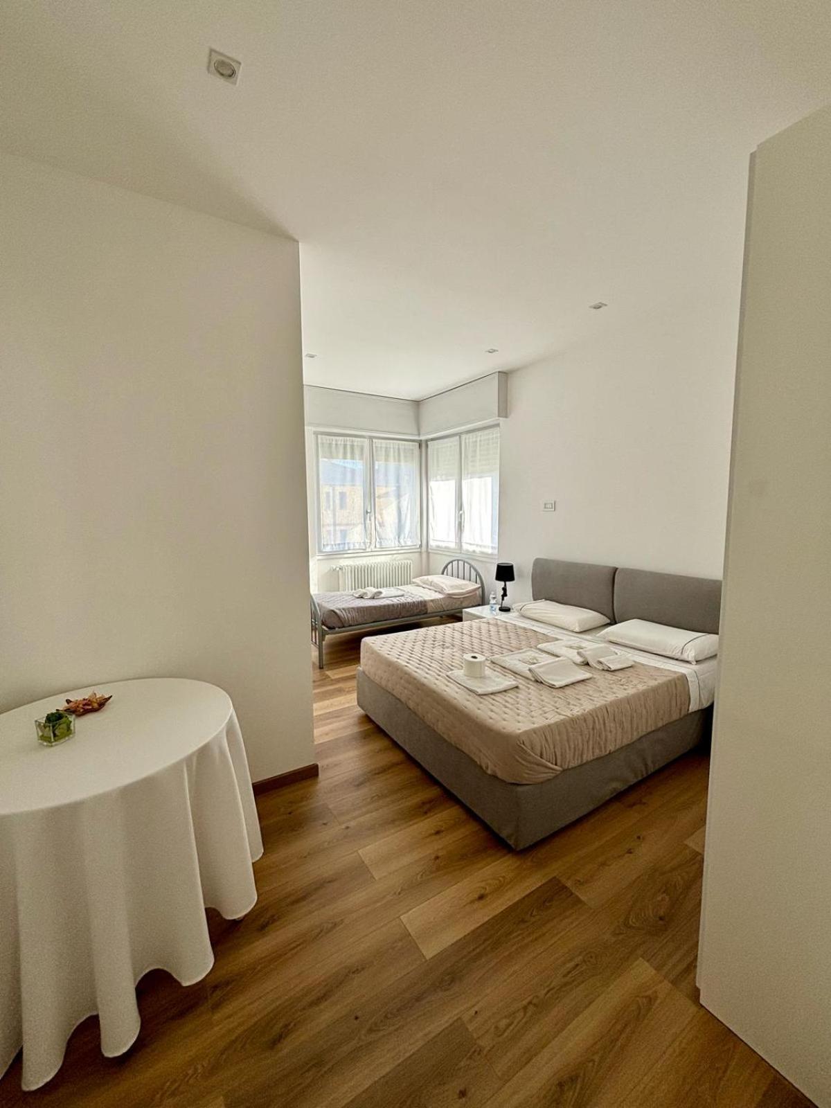 Triple Room - Photo 1