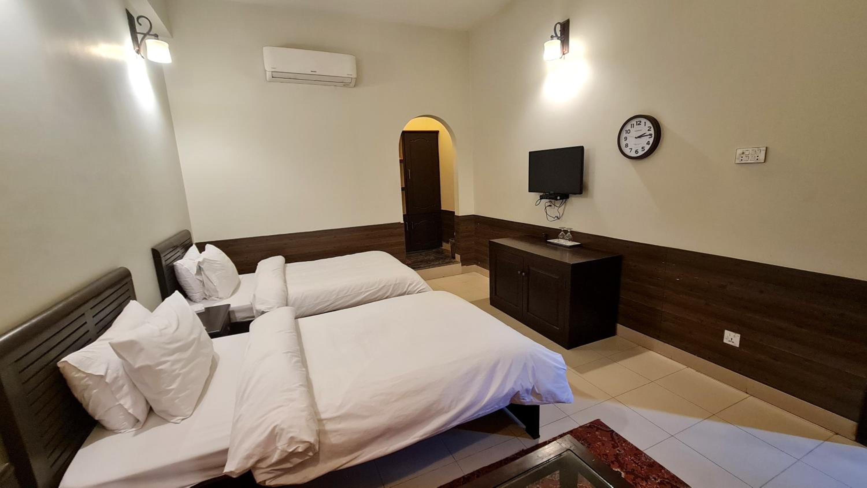 Deluxe Twin Room photo 2