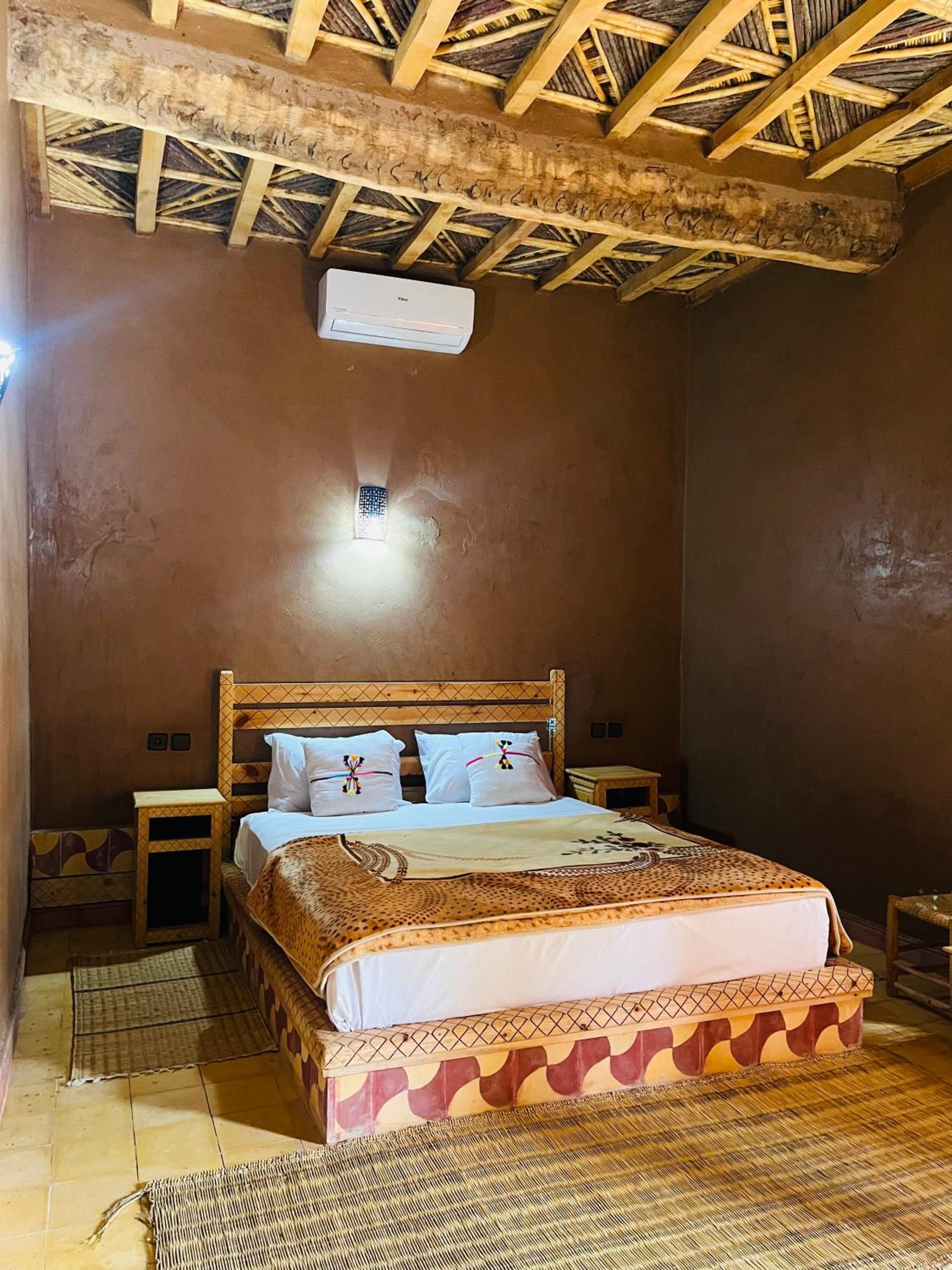 Double Room - Photo 9