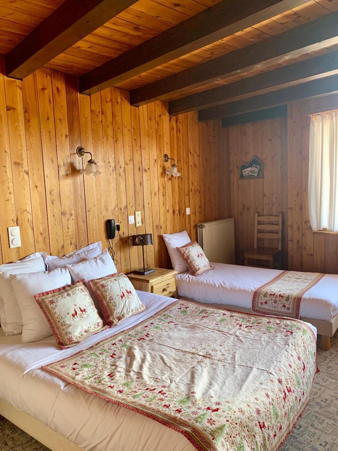 Quadruple Room - Le Montagnou photo 1