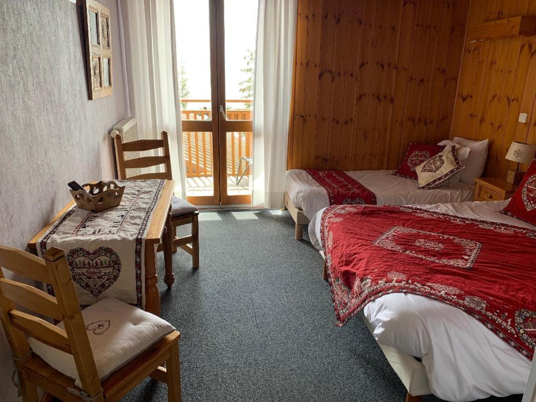 Triple Room with Balcony - Les Catrems  photo 1