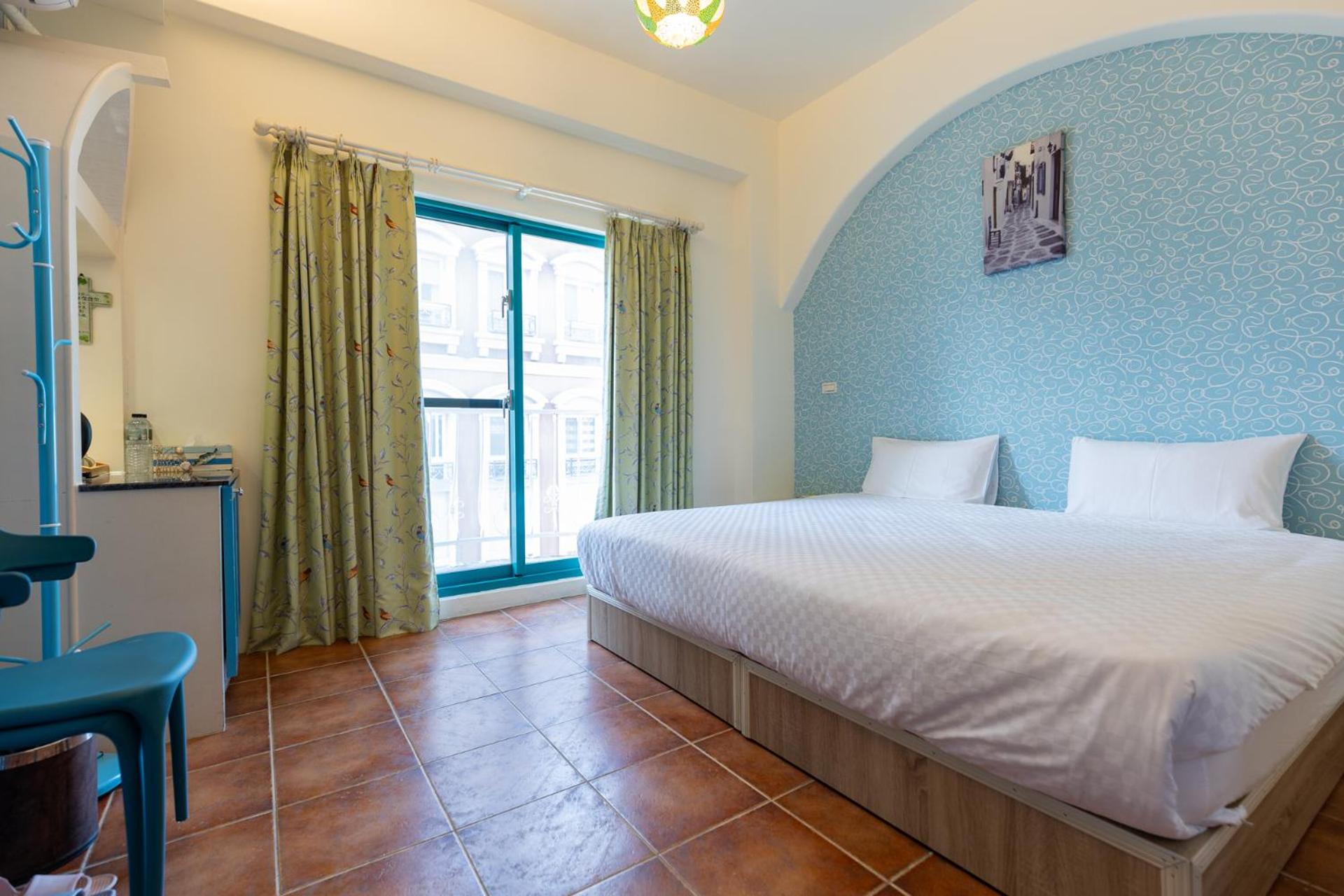 Deluxe Double Room with Side Sea View photo 1