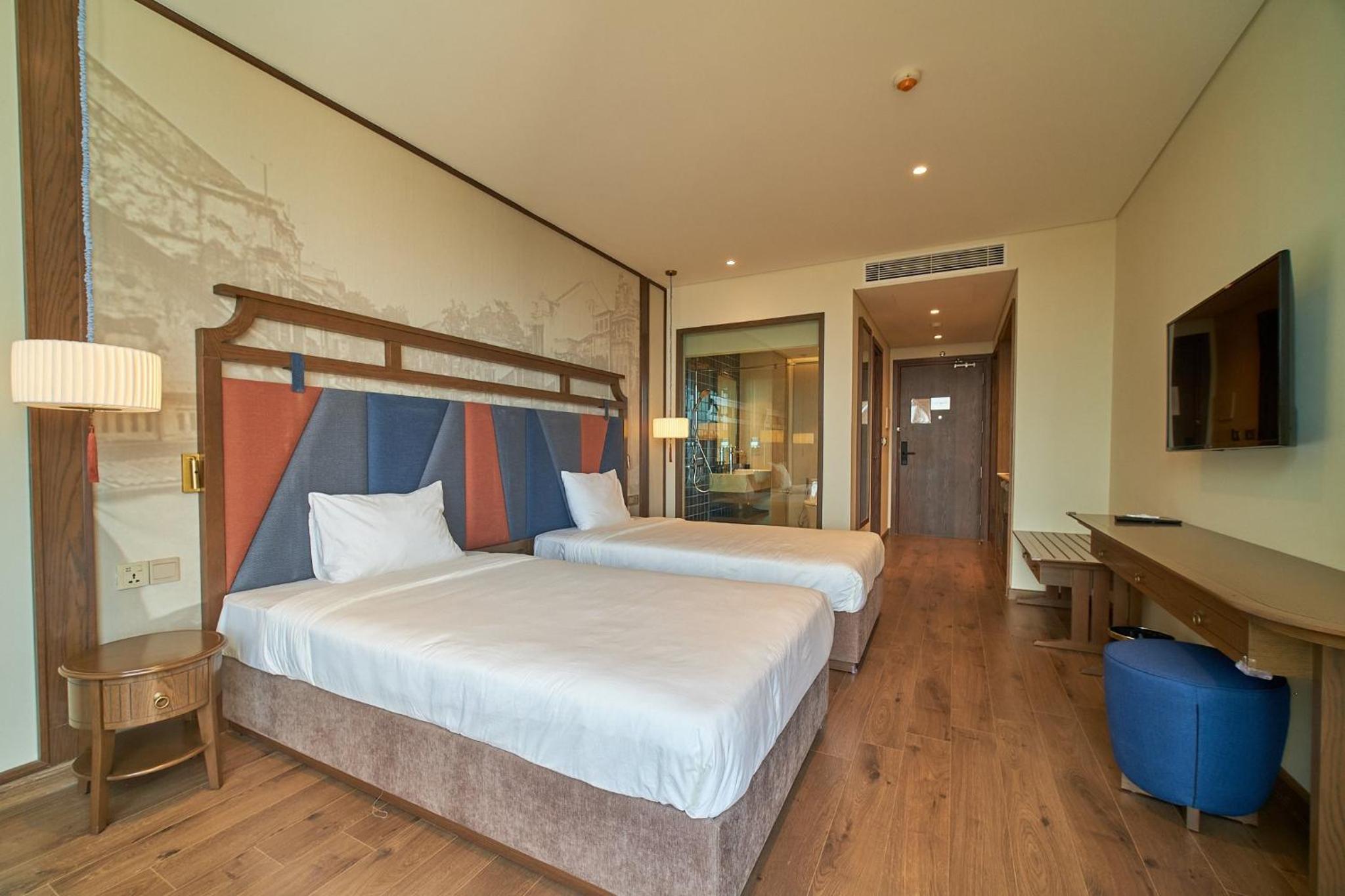 Deluxe Double Room - Photo 9