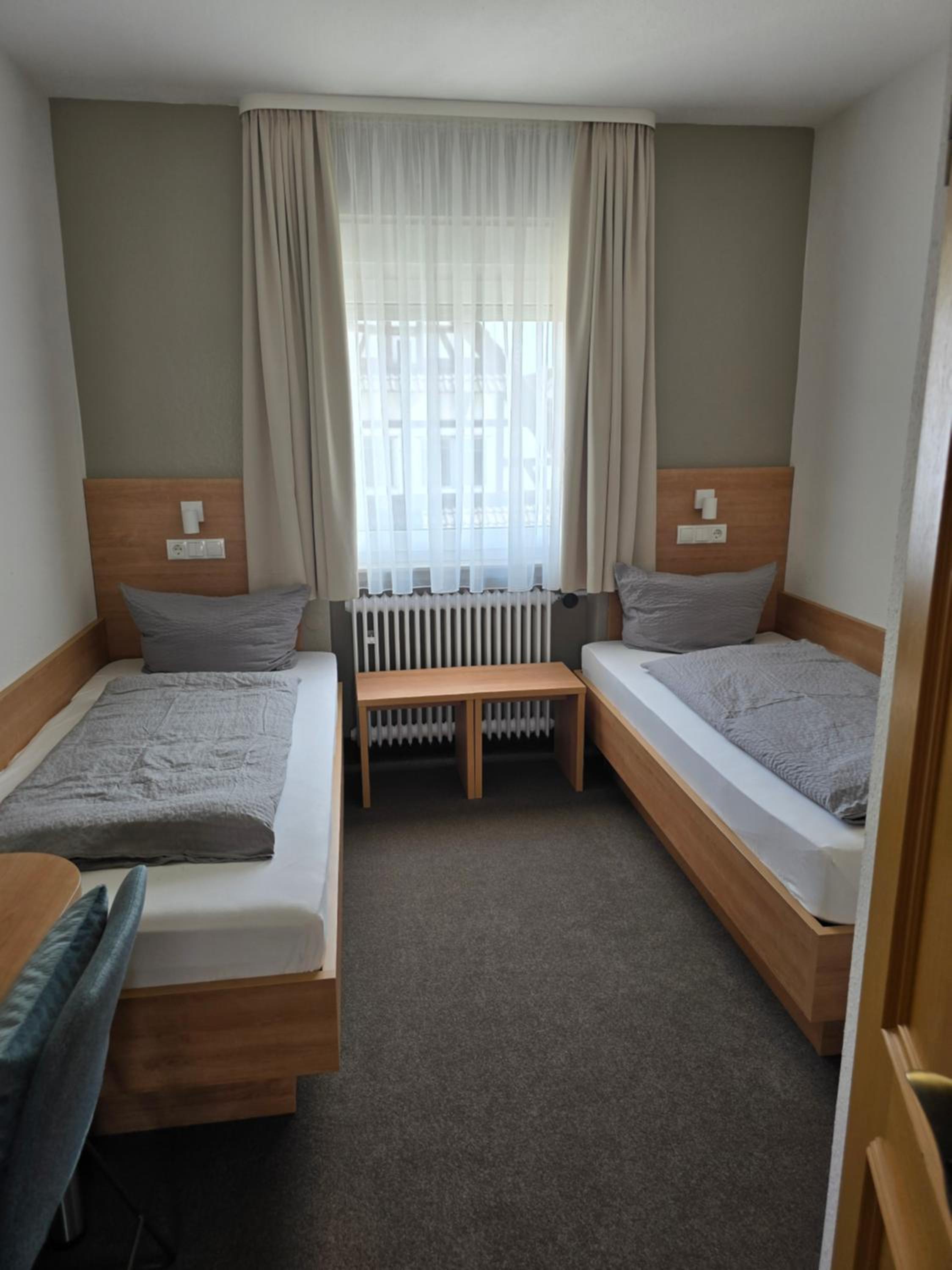 Double or Twin Room with Shower - Photo 1