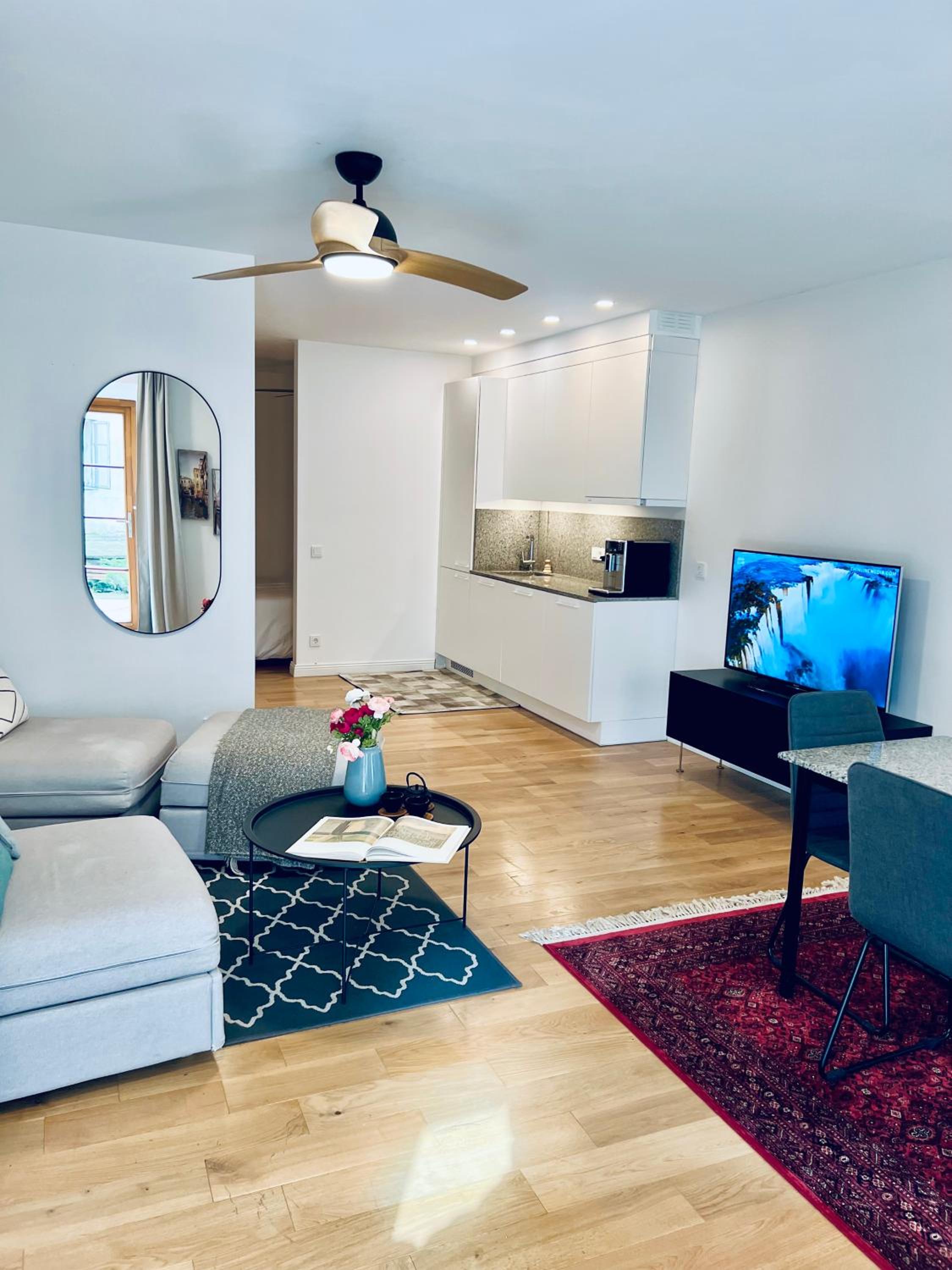 Deluxe Apartment - Photo 9
