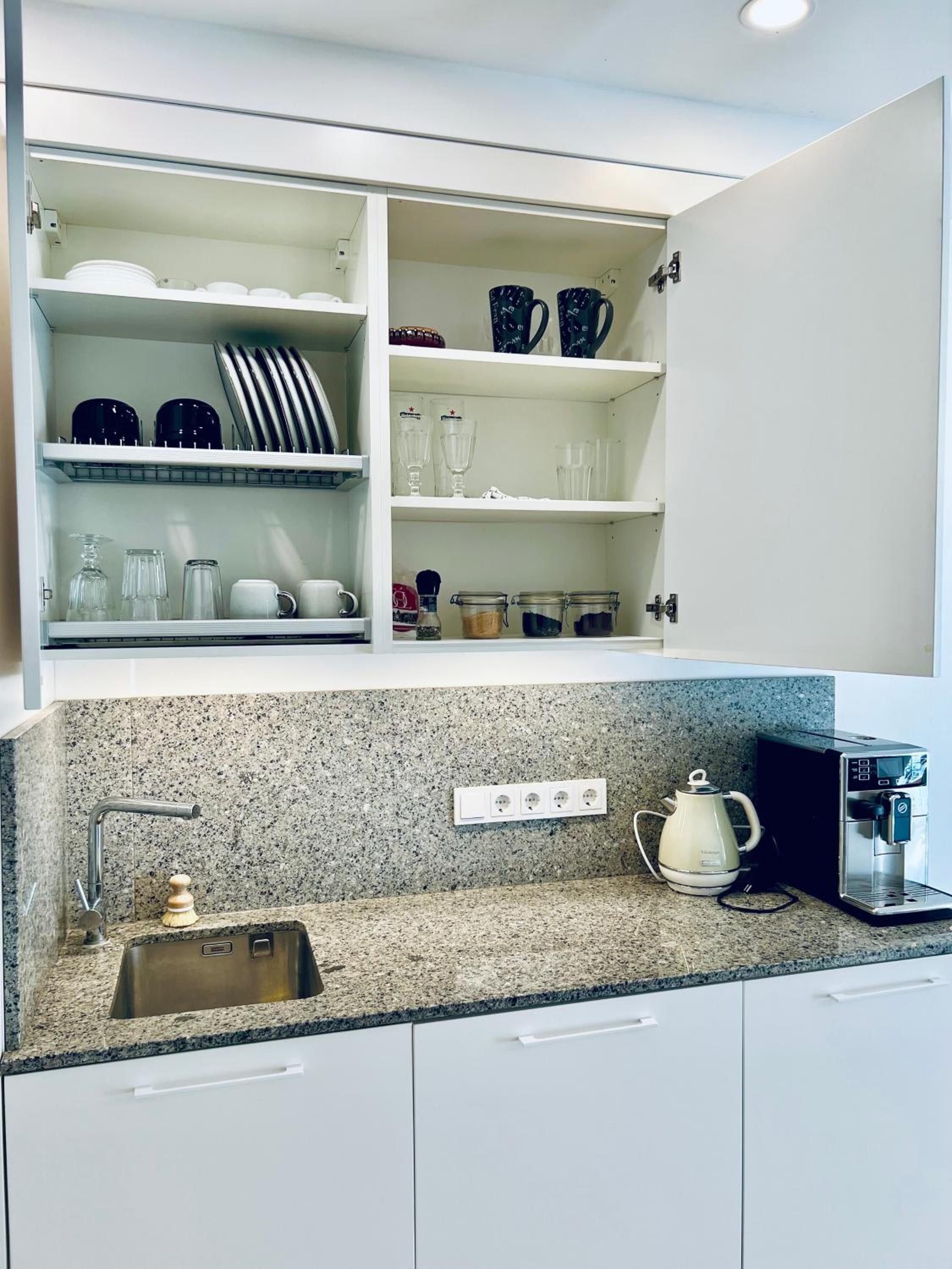 Deluxe Apartment - Photo 12