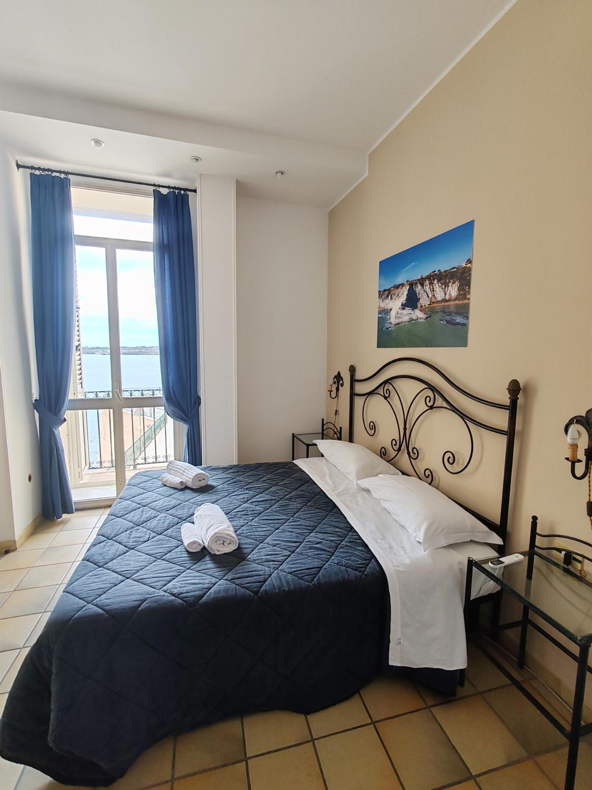 Apartment with Sea View photo 1