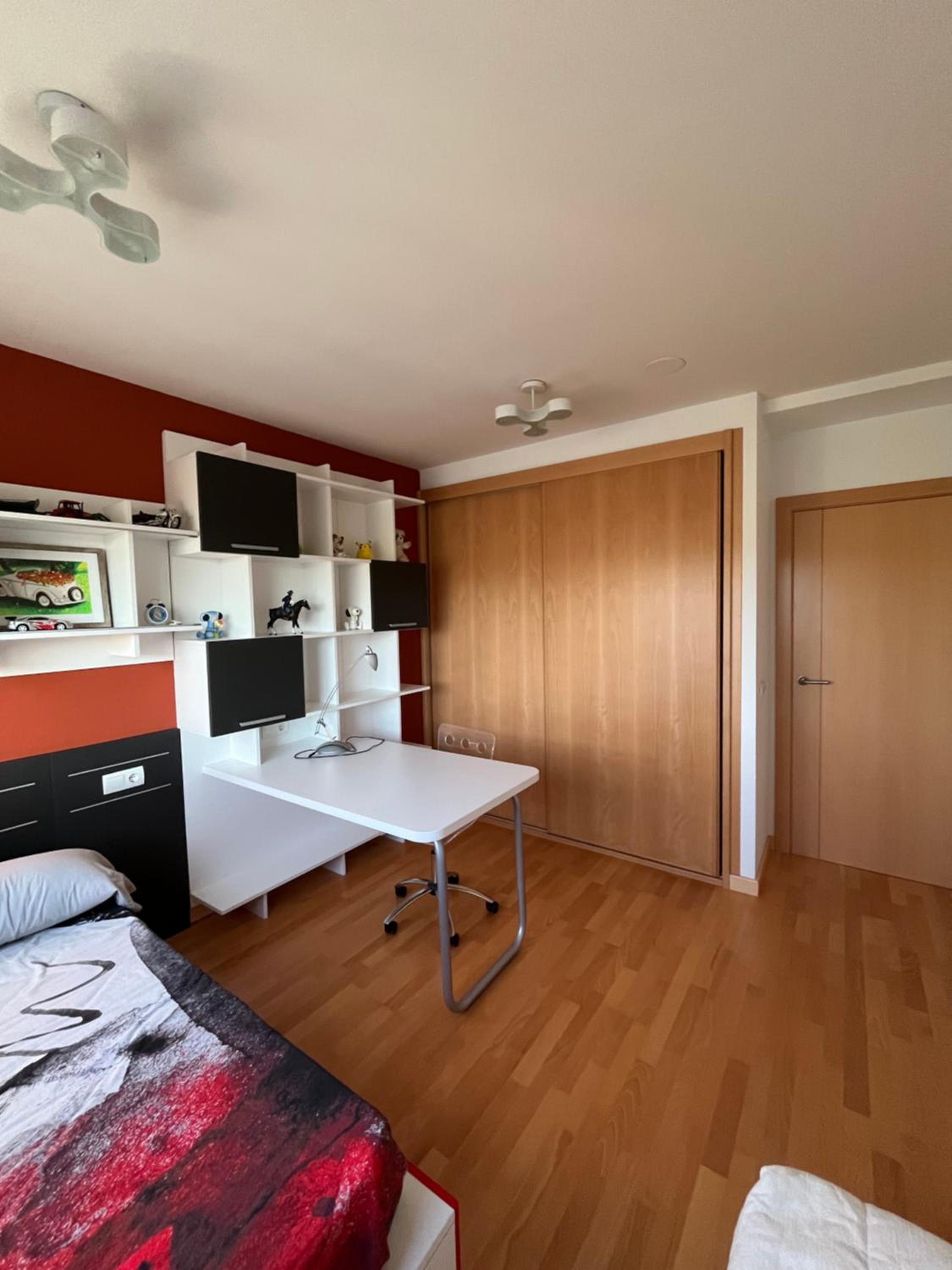 Casa de cuatro habitaciones