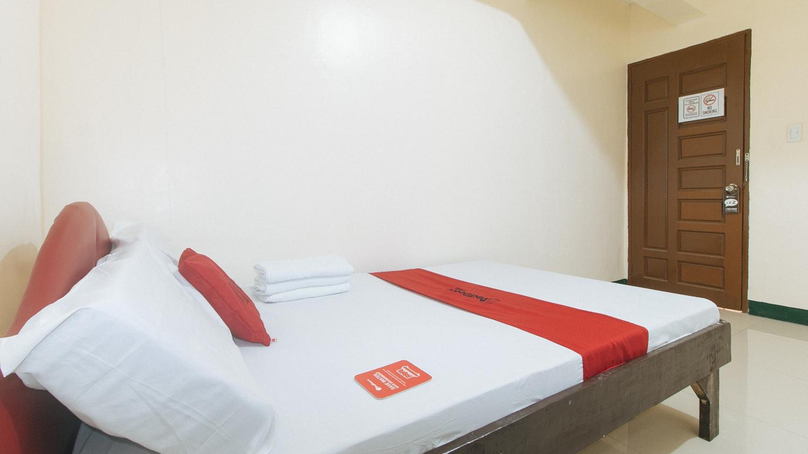 Standard Double Room - Photo 5