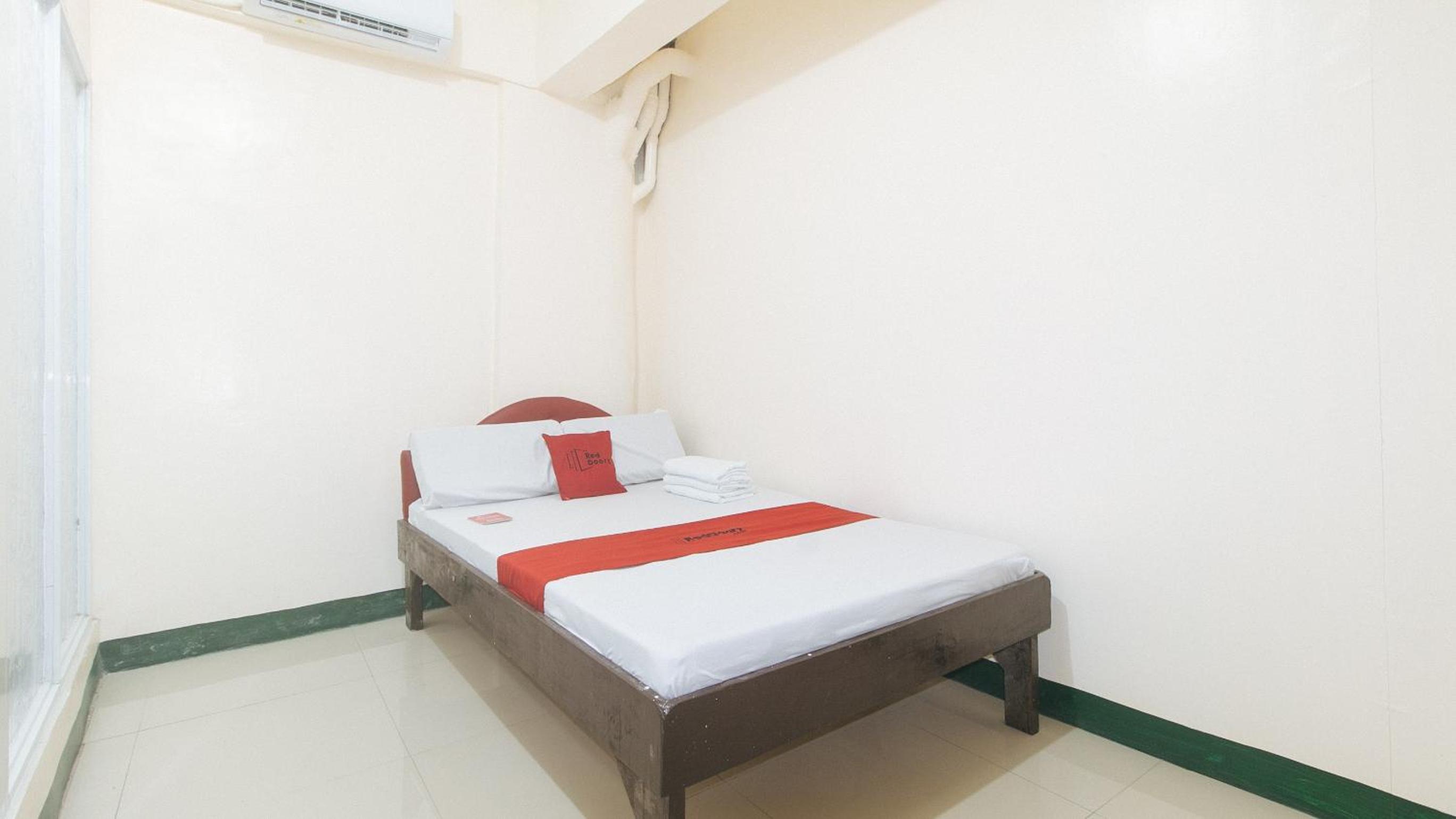 Standard Double Room - Photo 6