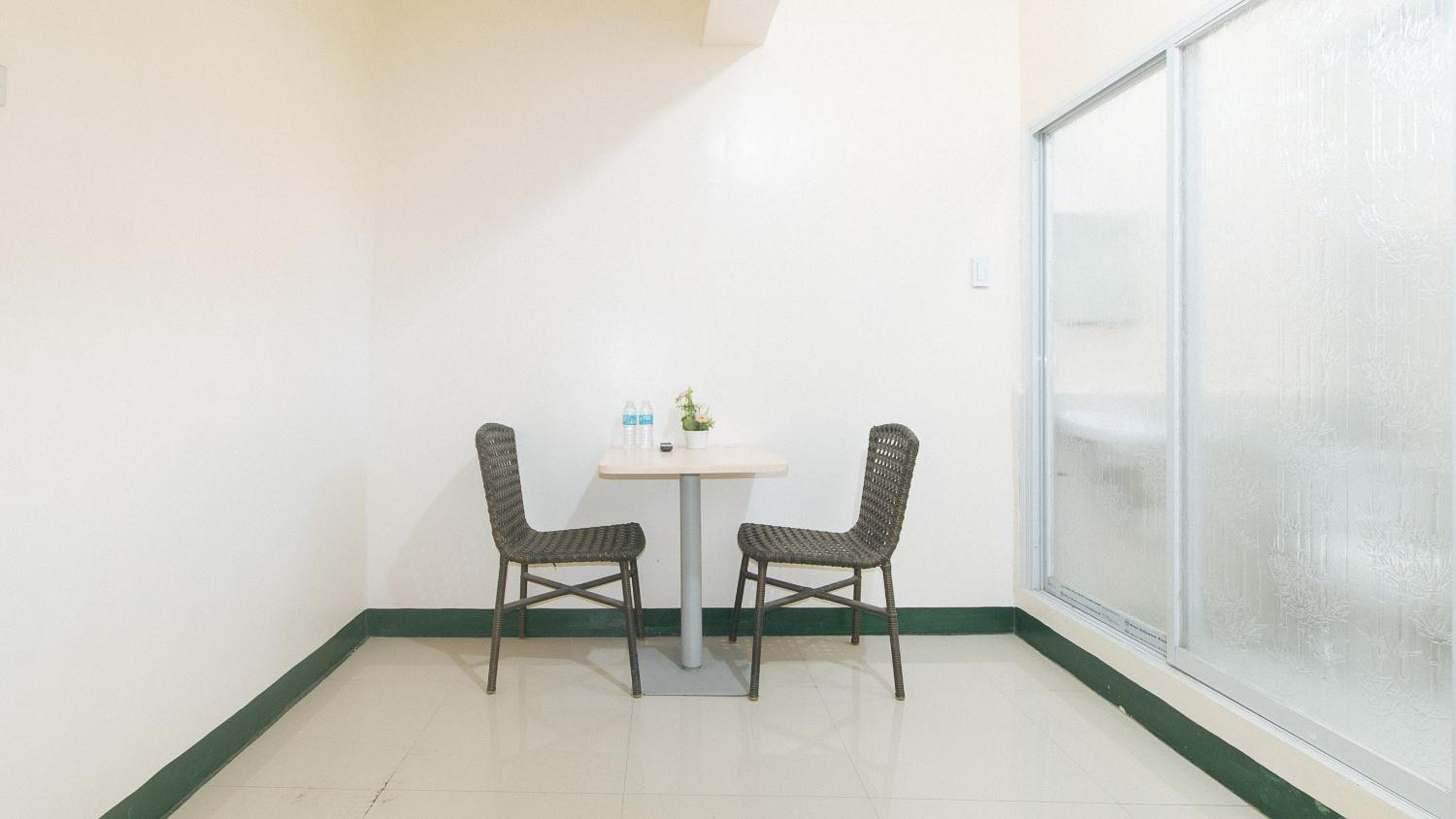 Standard Double Room - Photo 13