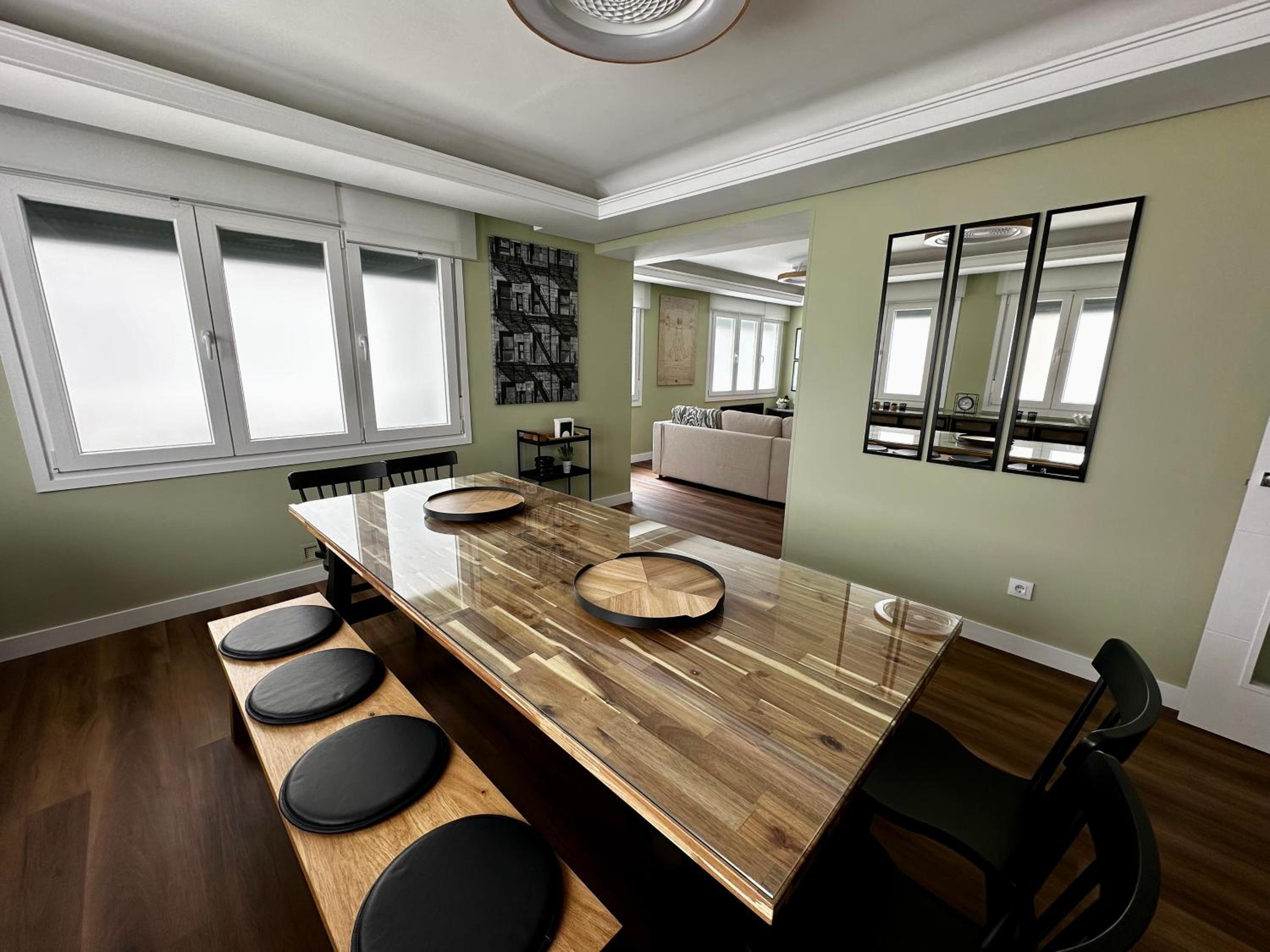 Four-Bedroom Deluxe Apartment photo 2