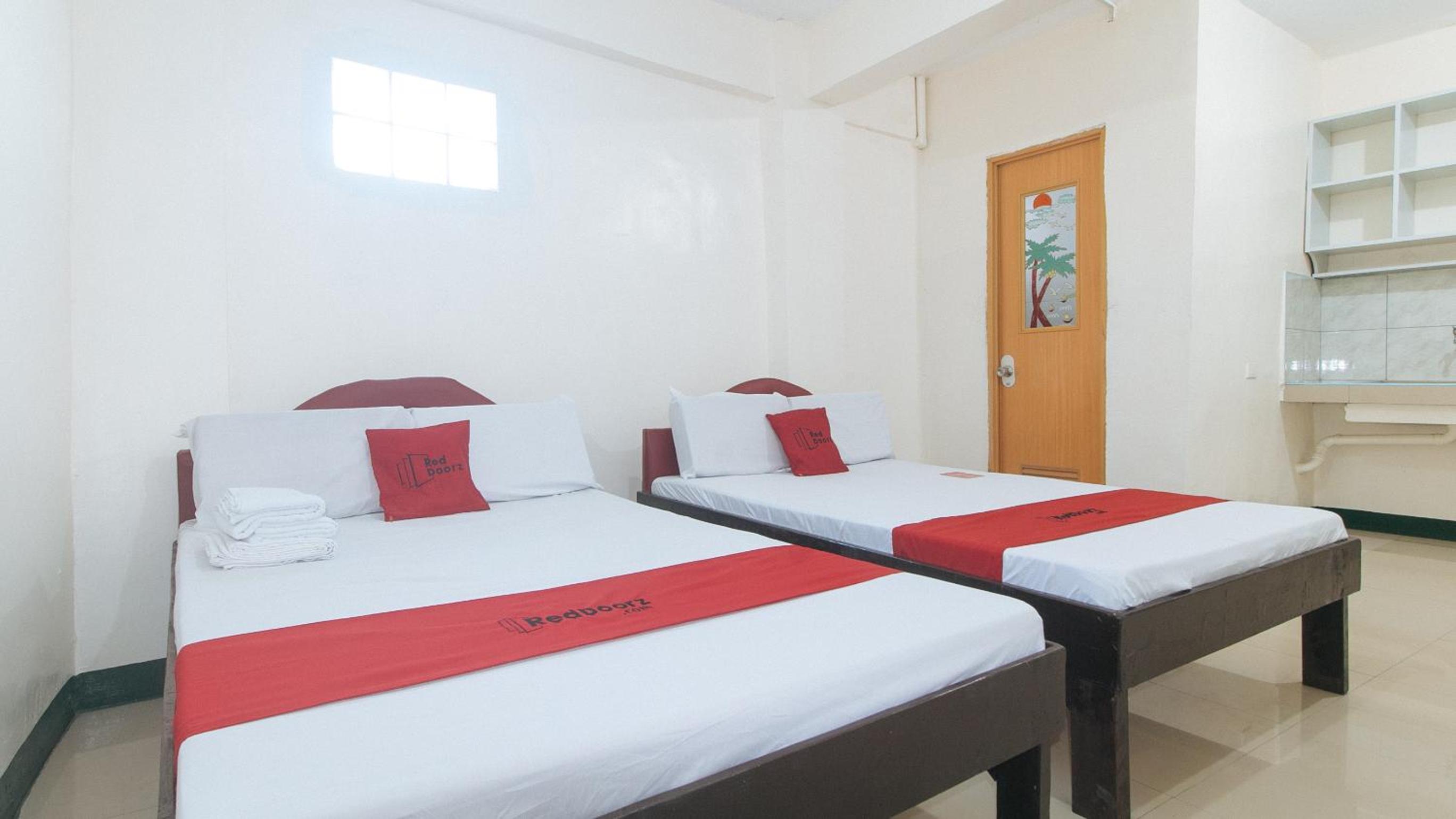 Quadruple Room - Photo 3
