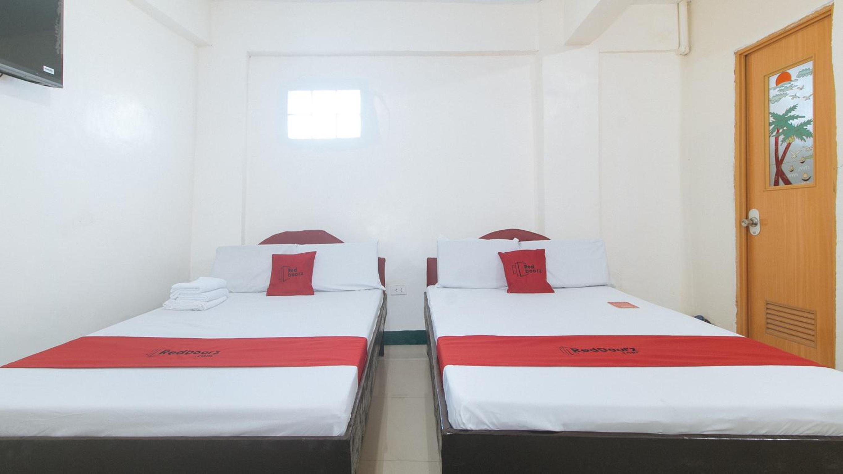 Quadruple Room - Photo 1