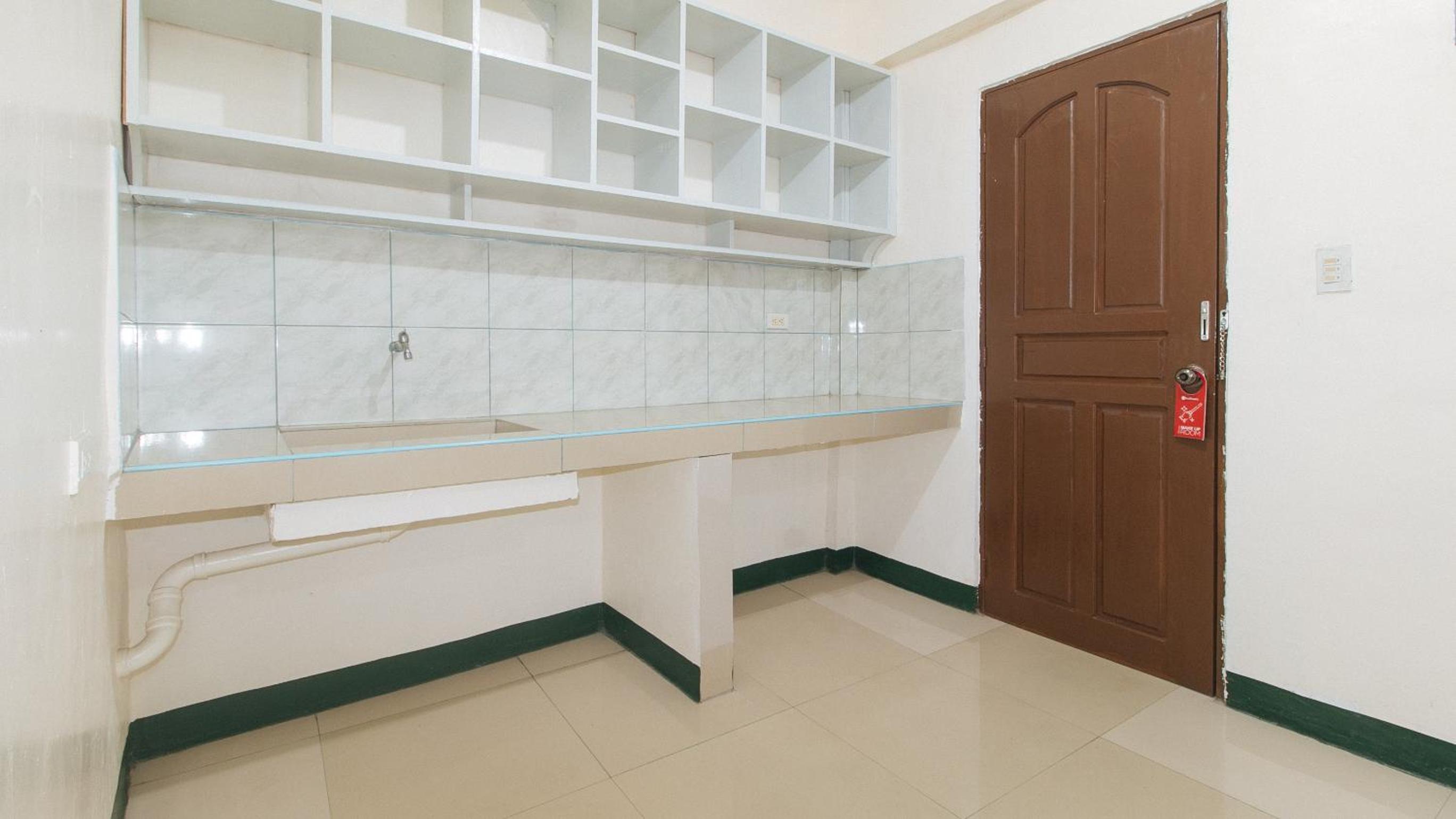 Quadruple Room - Photo 8
