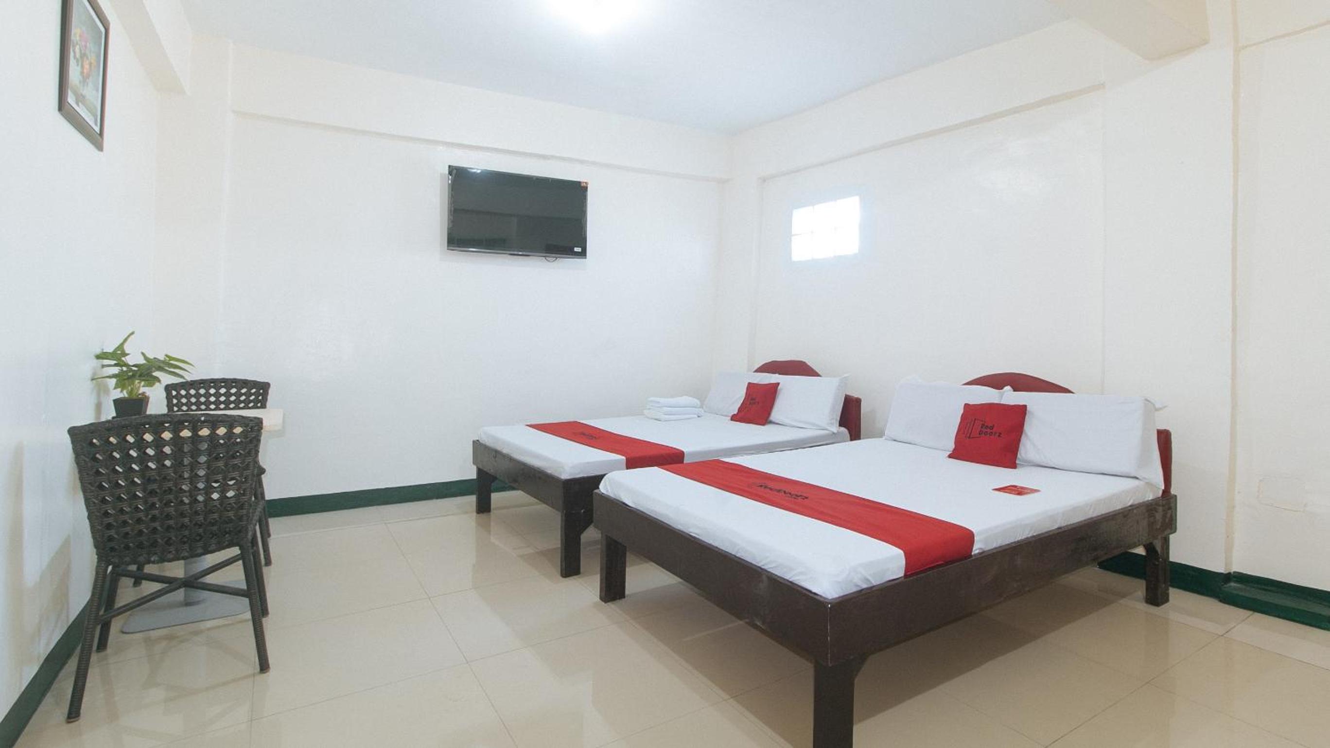 Quadruple Room - Photo 4