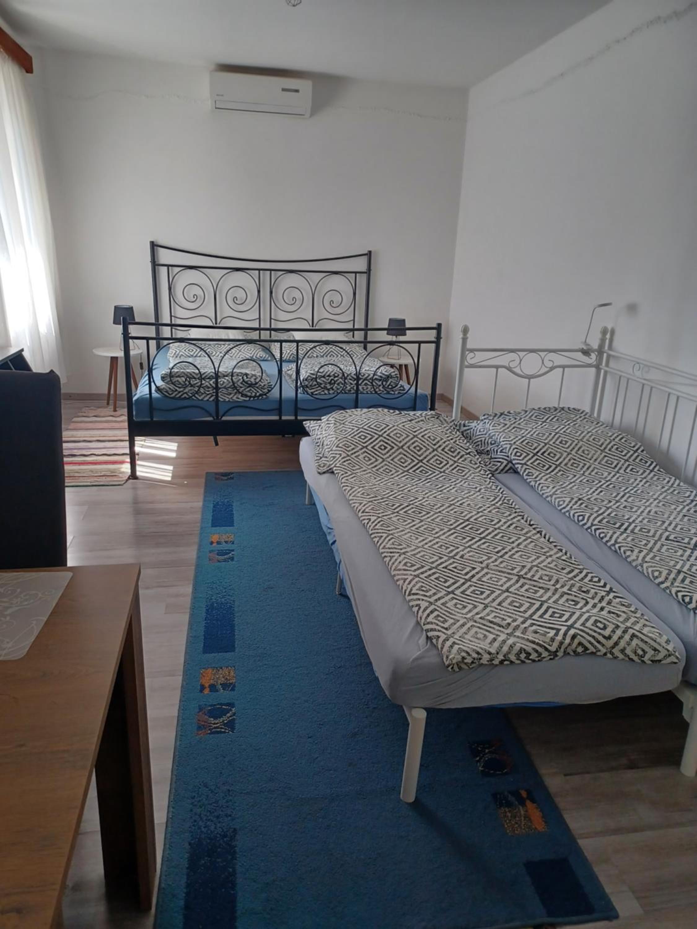 Studio Apartment photo 3