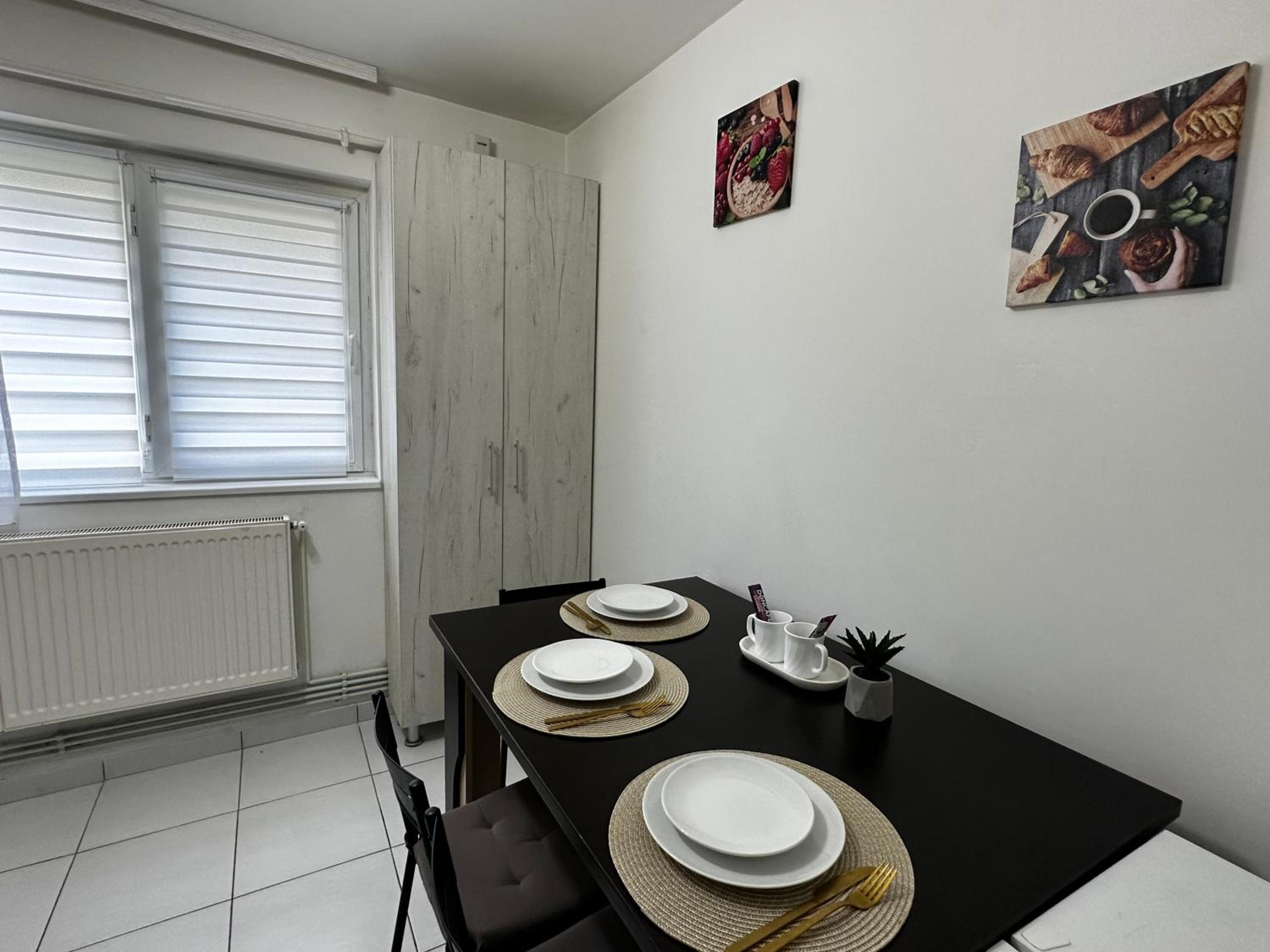 One-Bedroom Apartment - Photo 12