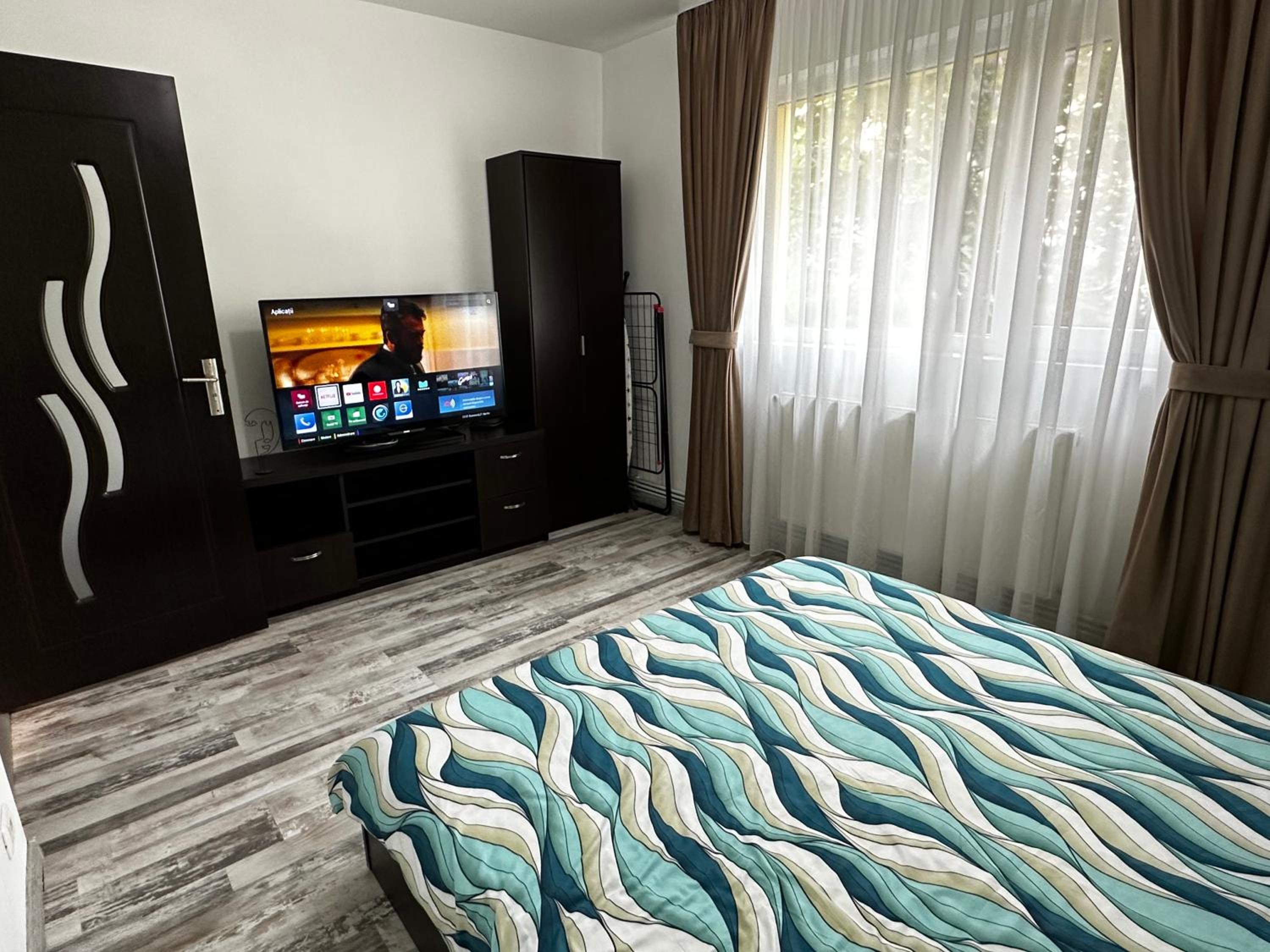 One-Bedroom Apartment - Photo 16