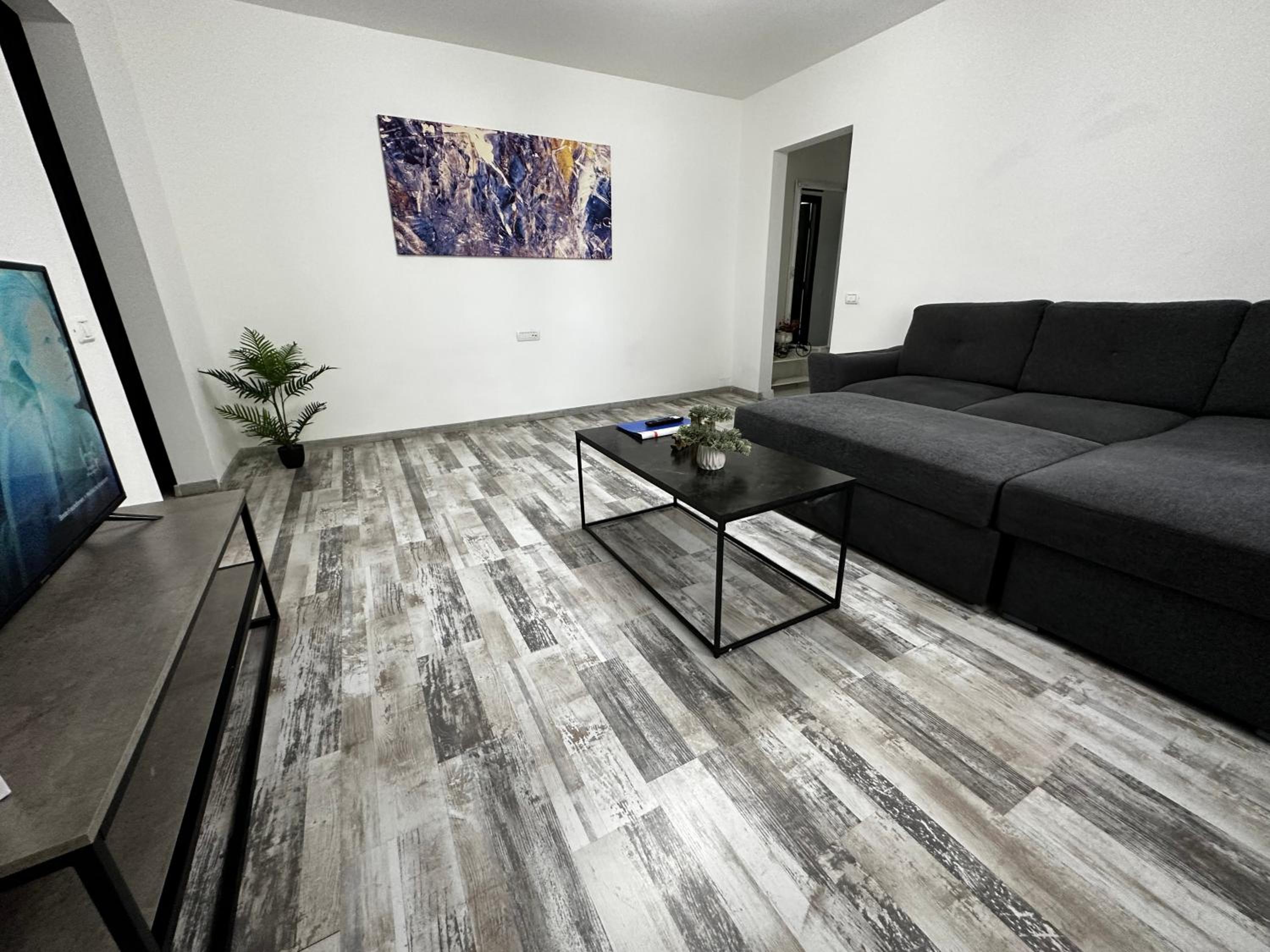 One-Bedroom Apartment - Photo 18