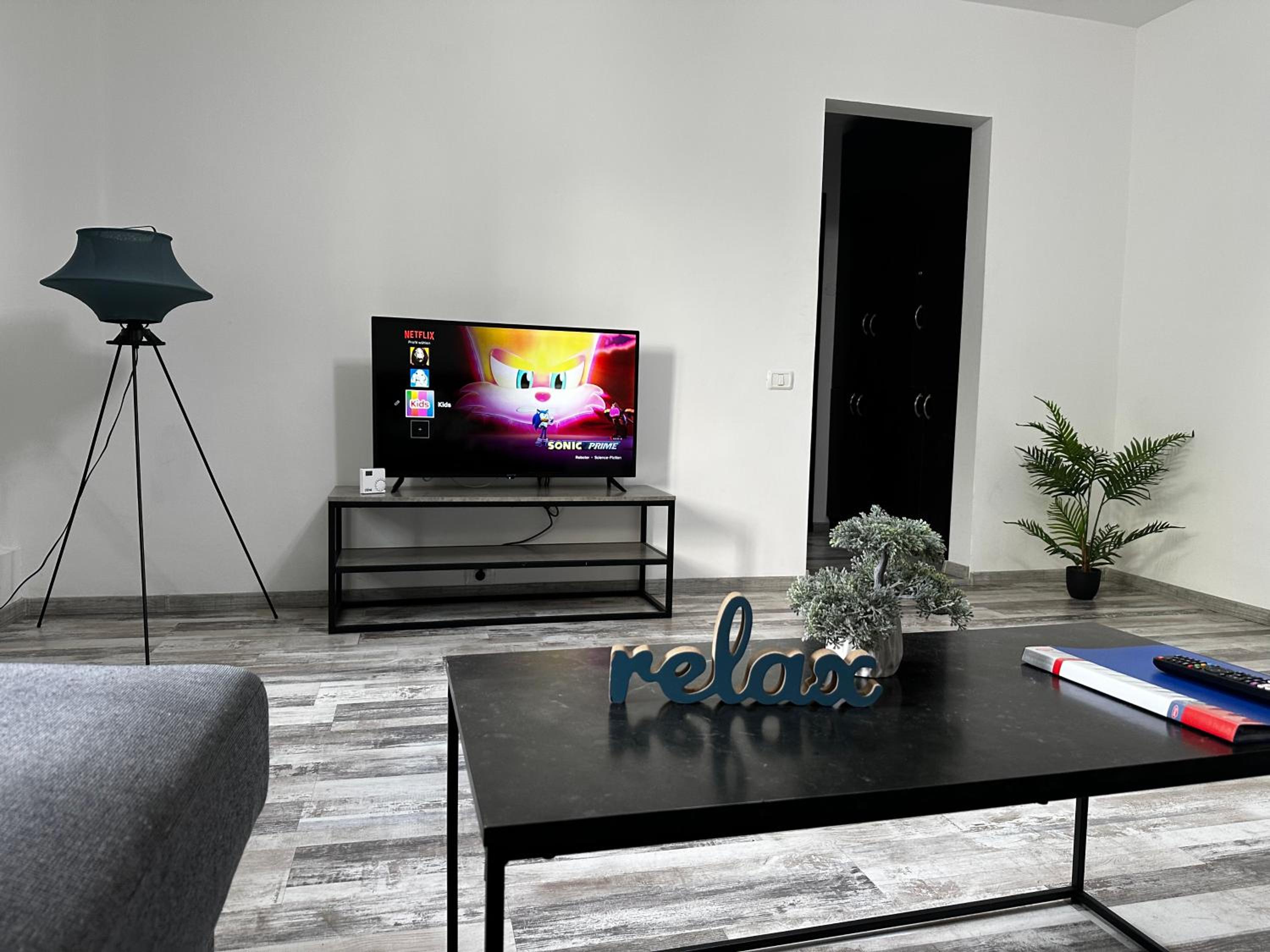 One-Bedroom Apartment - Photo 20