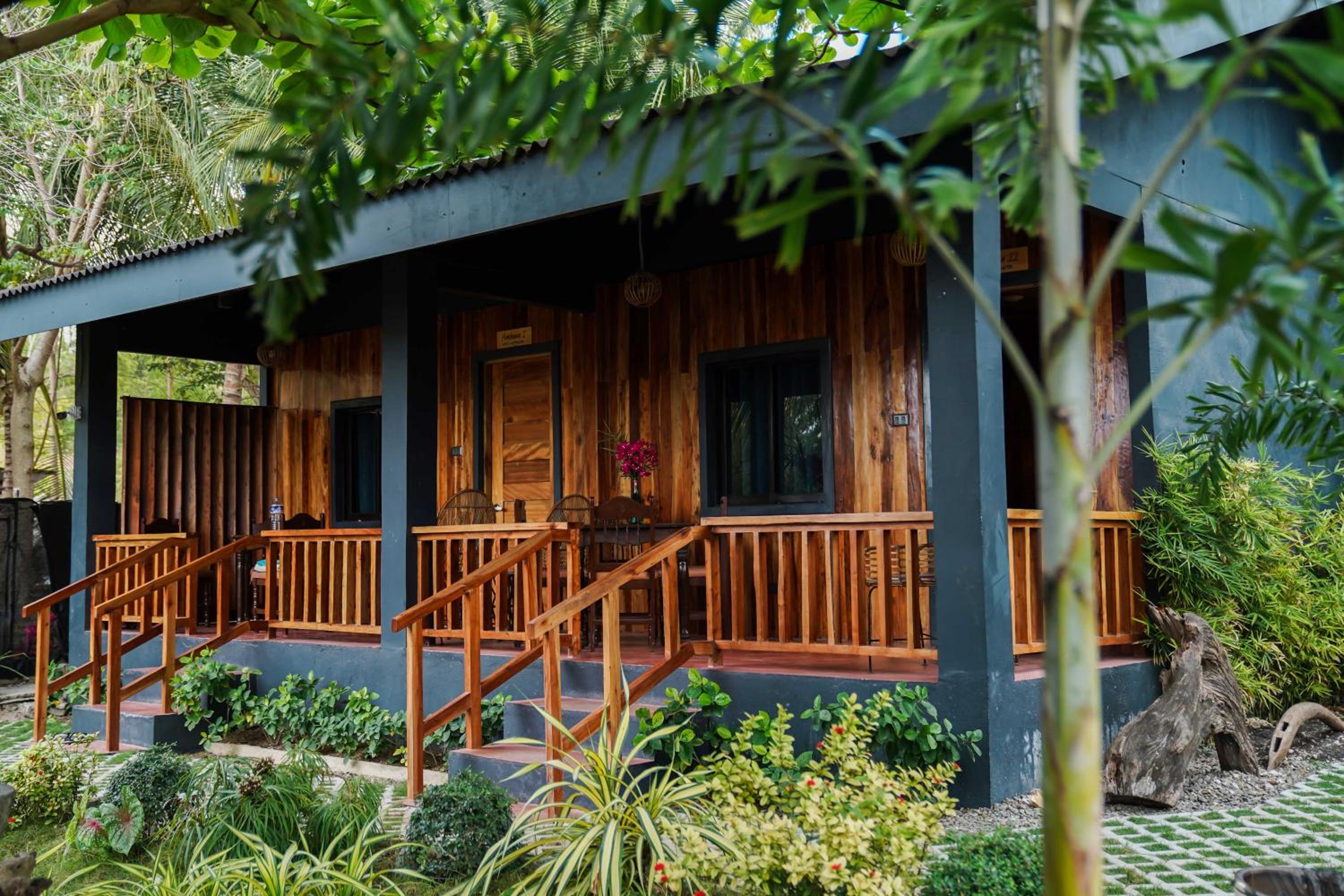 Quadruple Room with Sea View - Photo 14